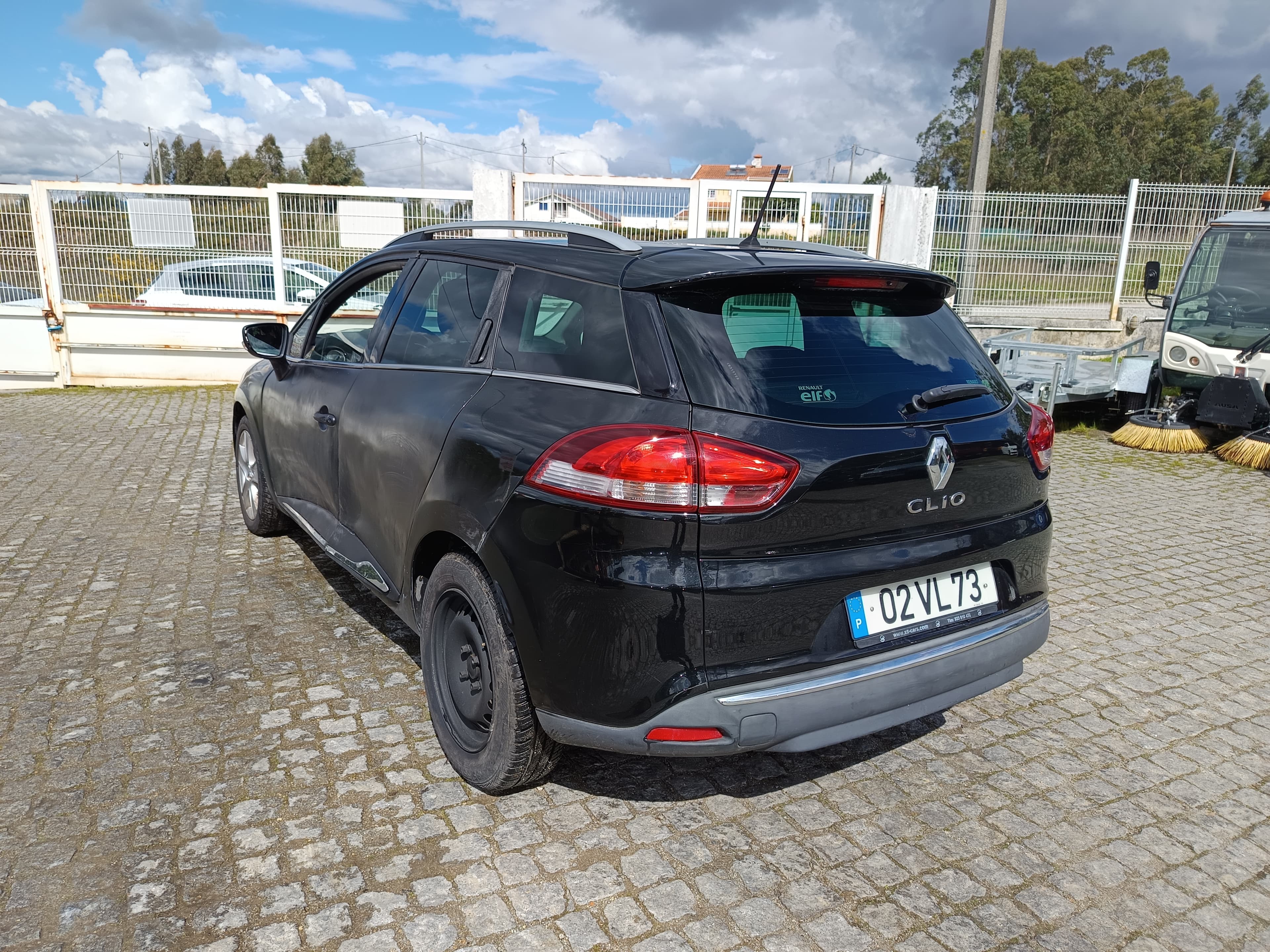 Renault Clio · Ano 2013      Més Outubro — image 6