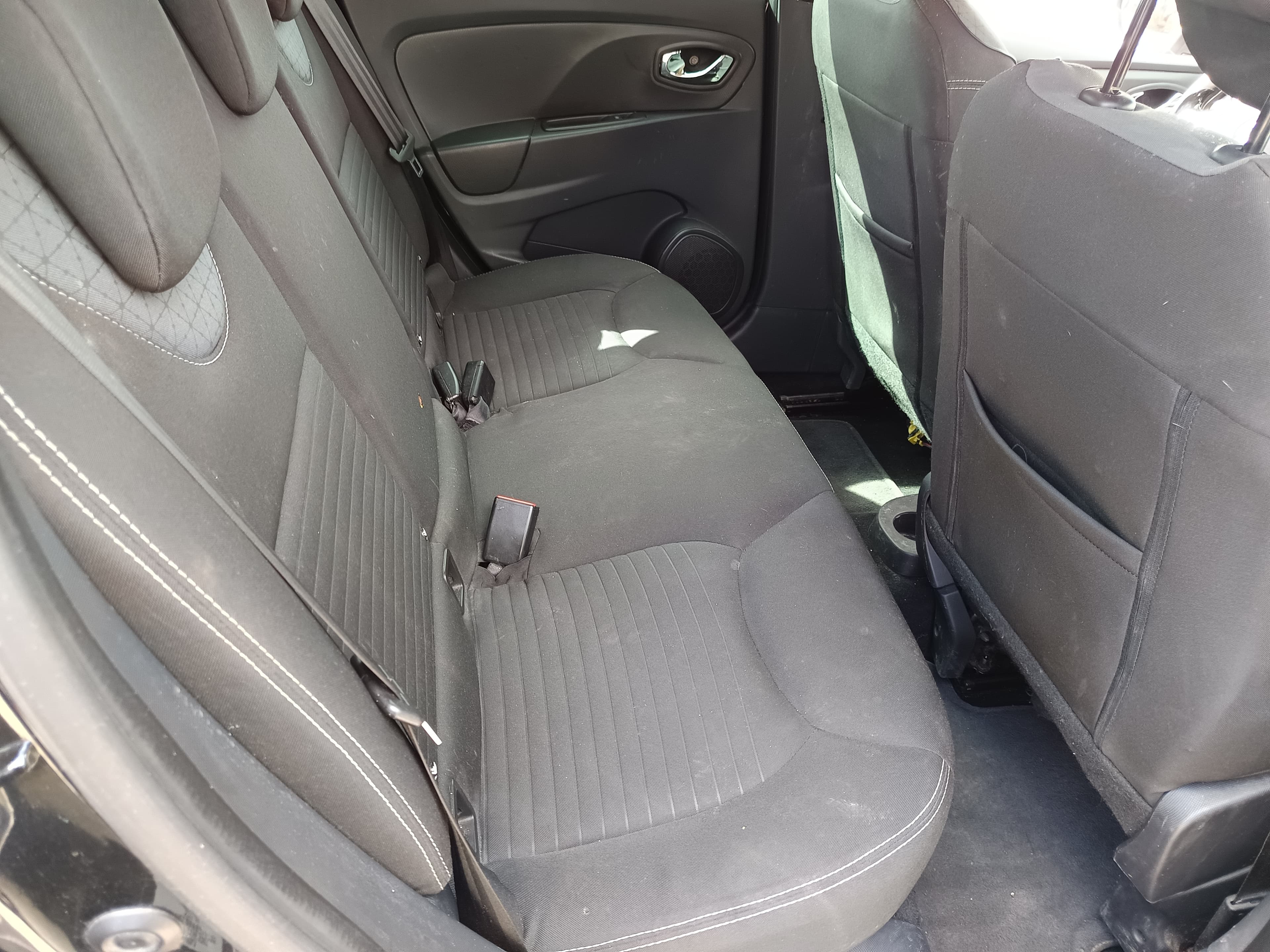 Renault Clio · Ano 2013      Més Outubro — image 31