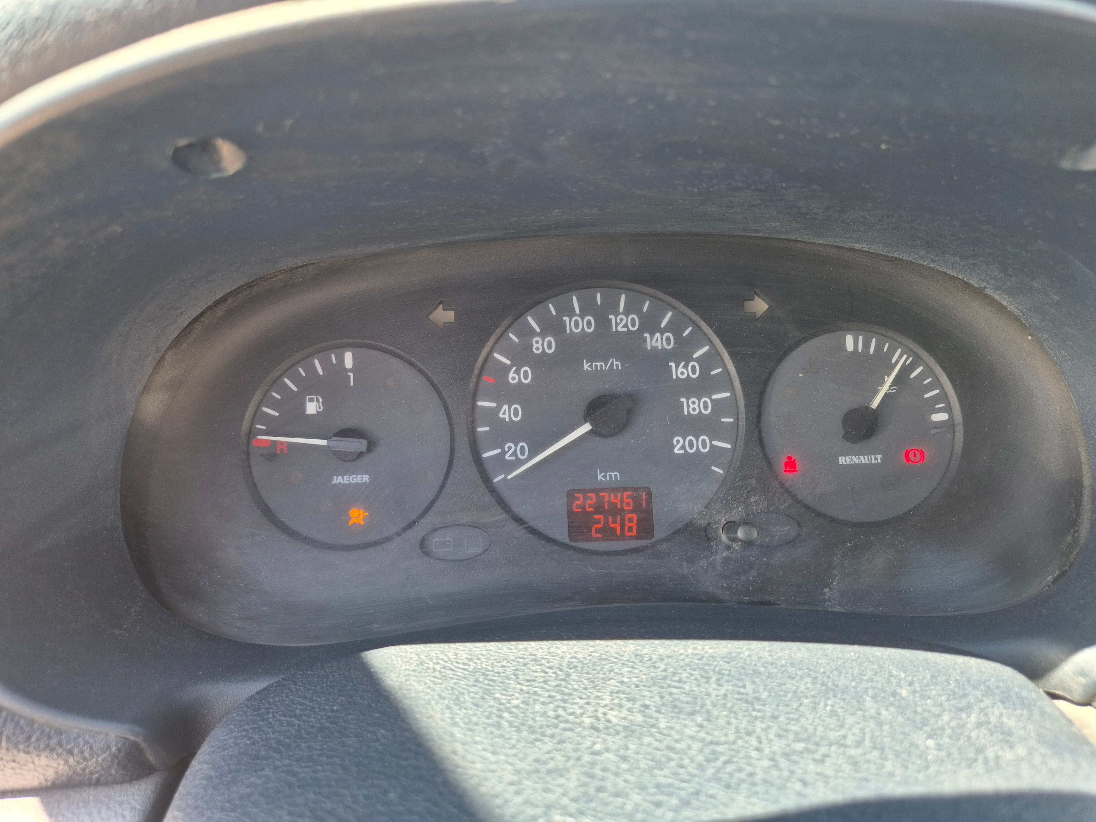 Renault Clio · Año 2001 — imagen 26