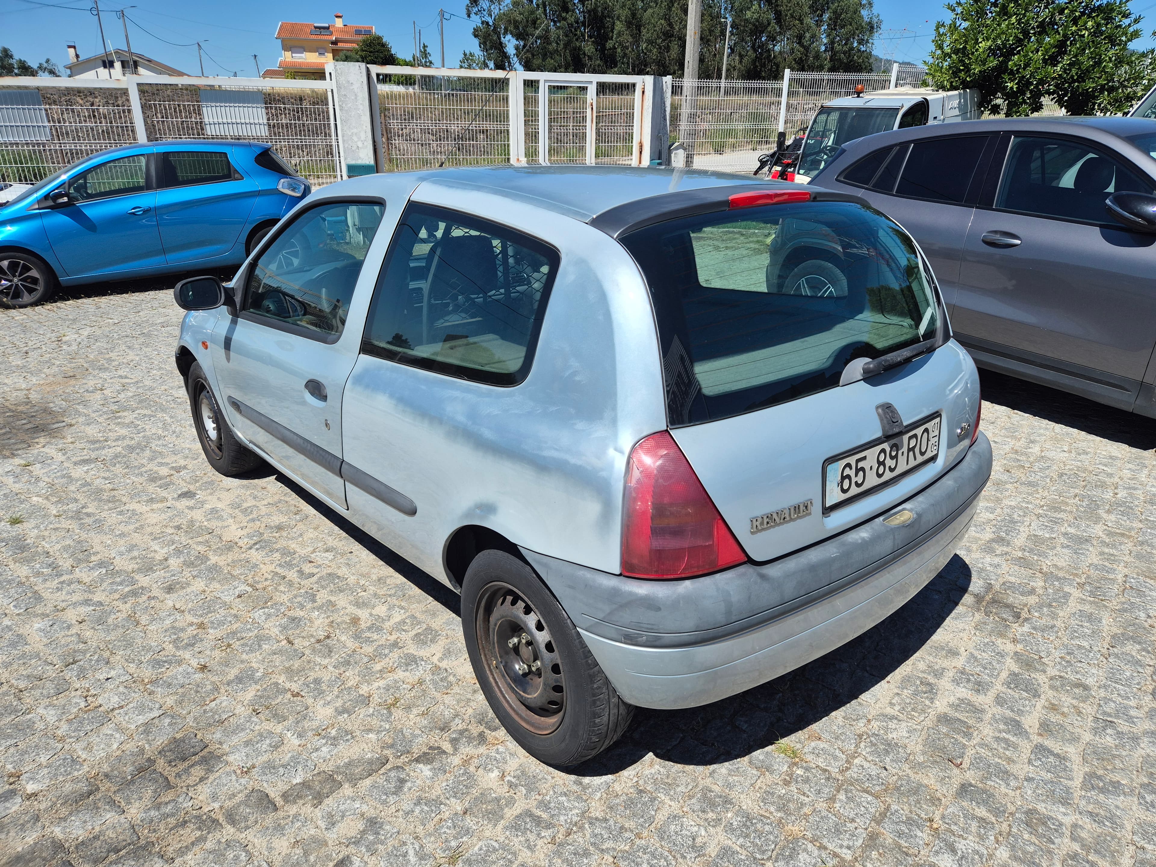 Renault Clio · Año 2001 — imagen 6