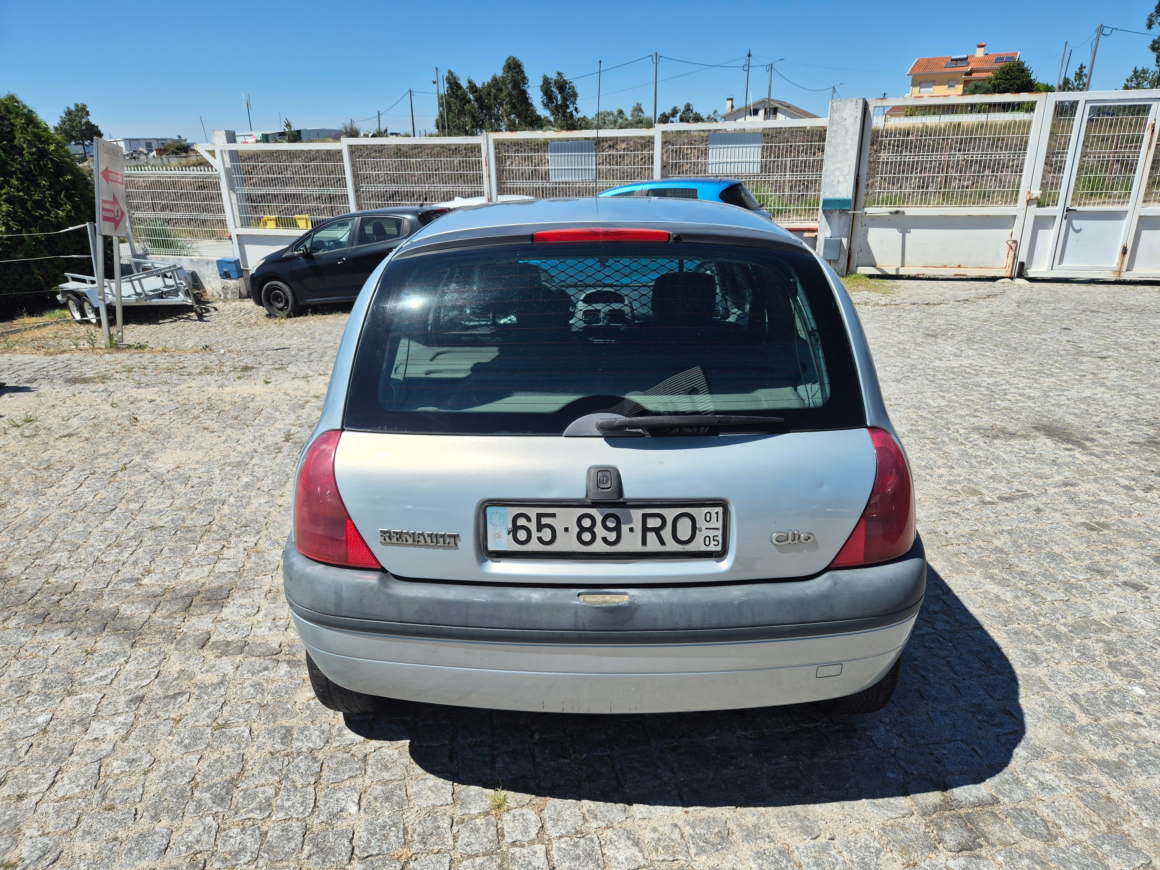 Renault Clio · Año 2001 — imagen 5