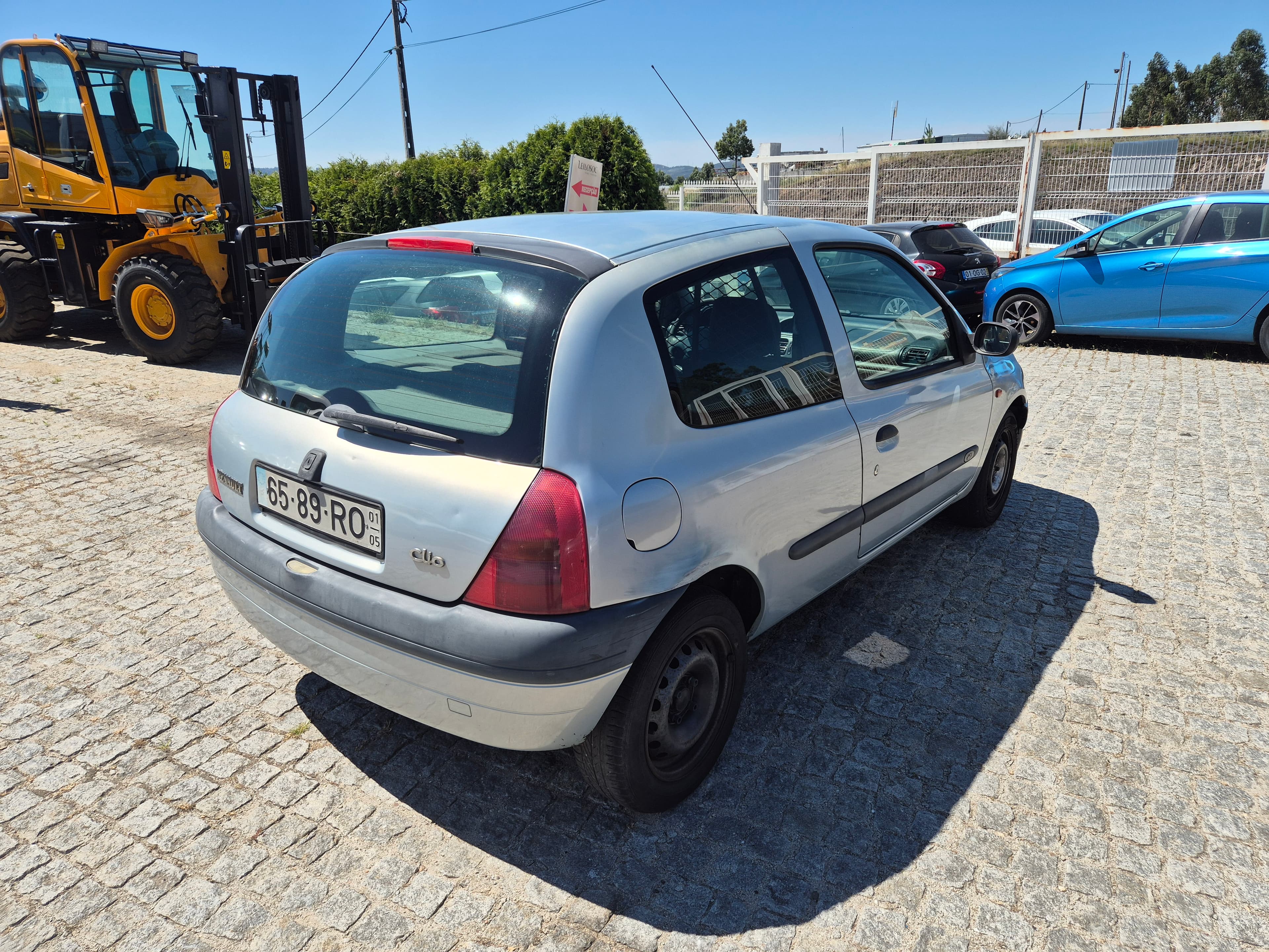 Renault Clio · Año 2001 — imagen 4