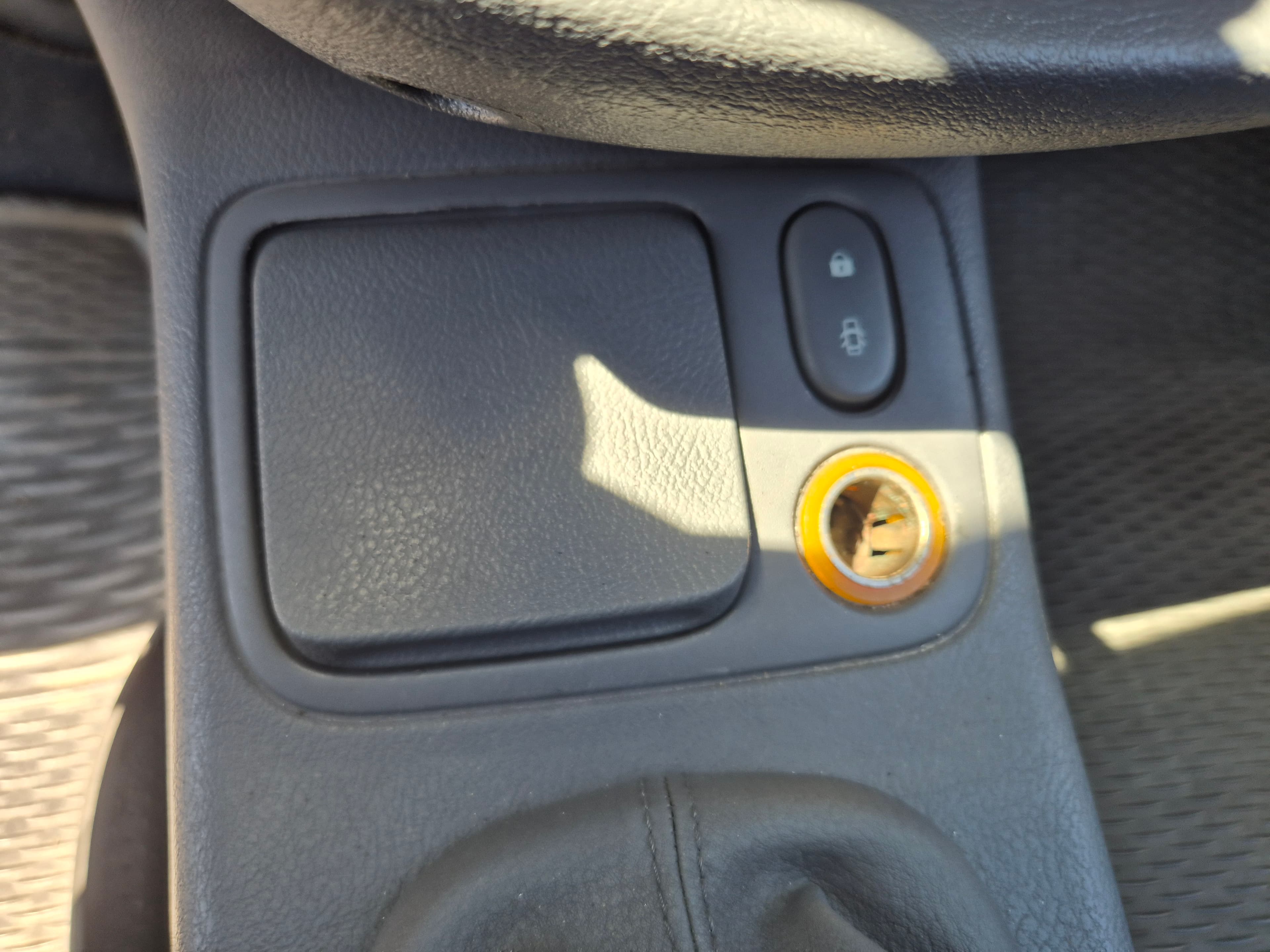 Renault Clio · Año 2001 — imagen 31