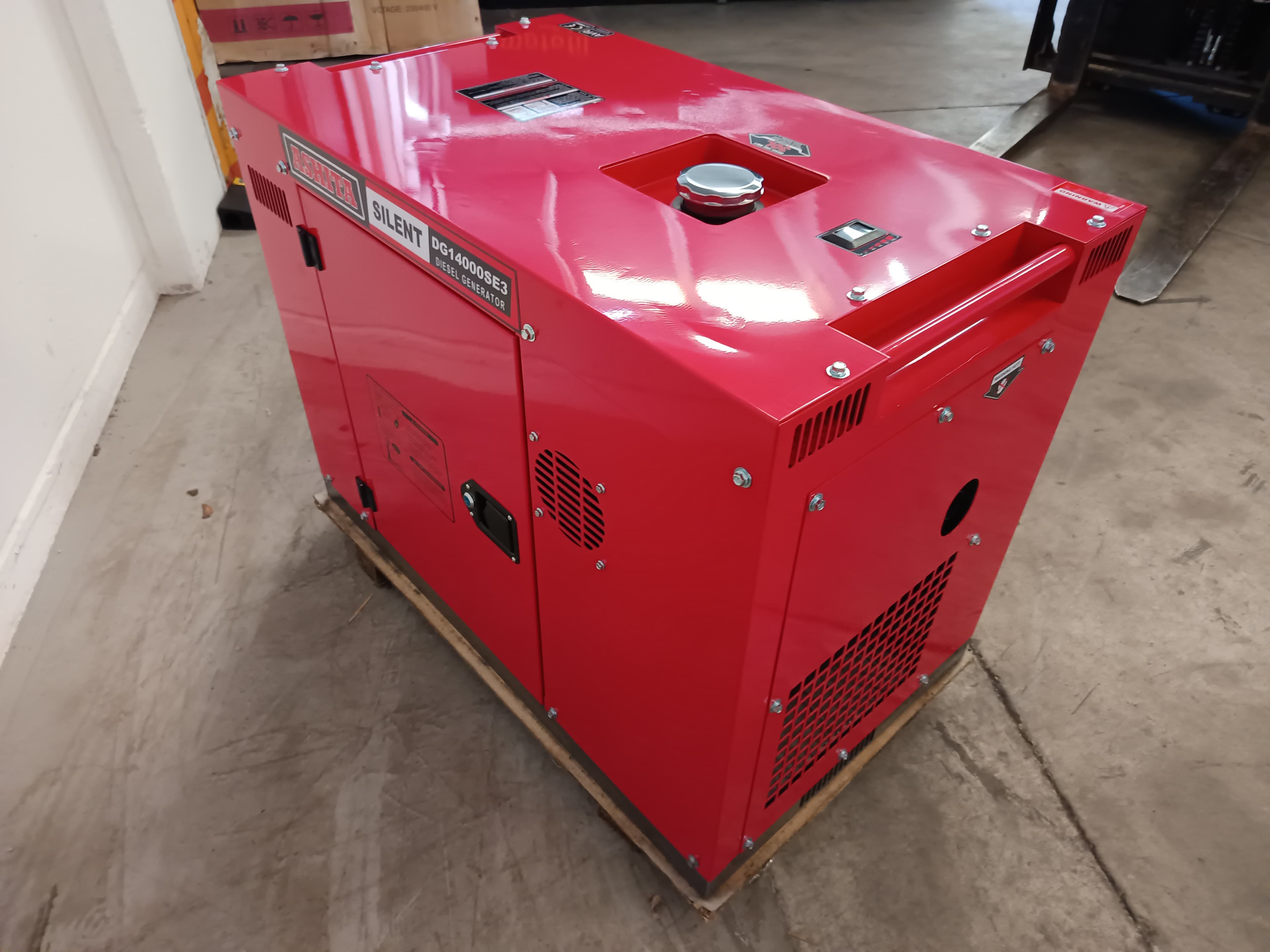 Gerador Ashita DG14000SE3 de 10,5 KVA — image 5