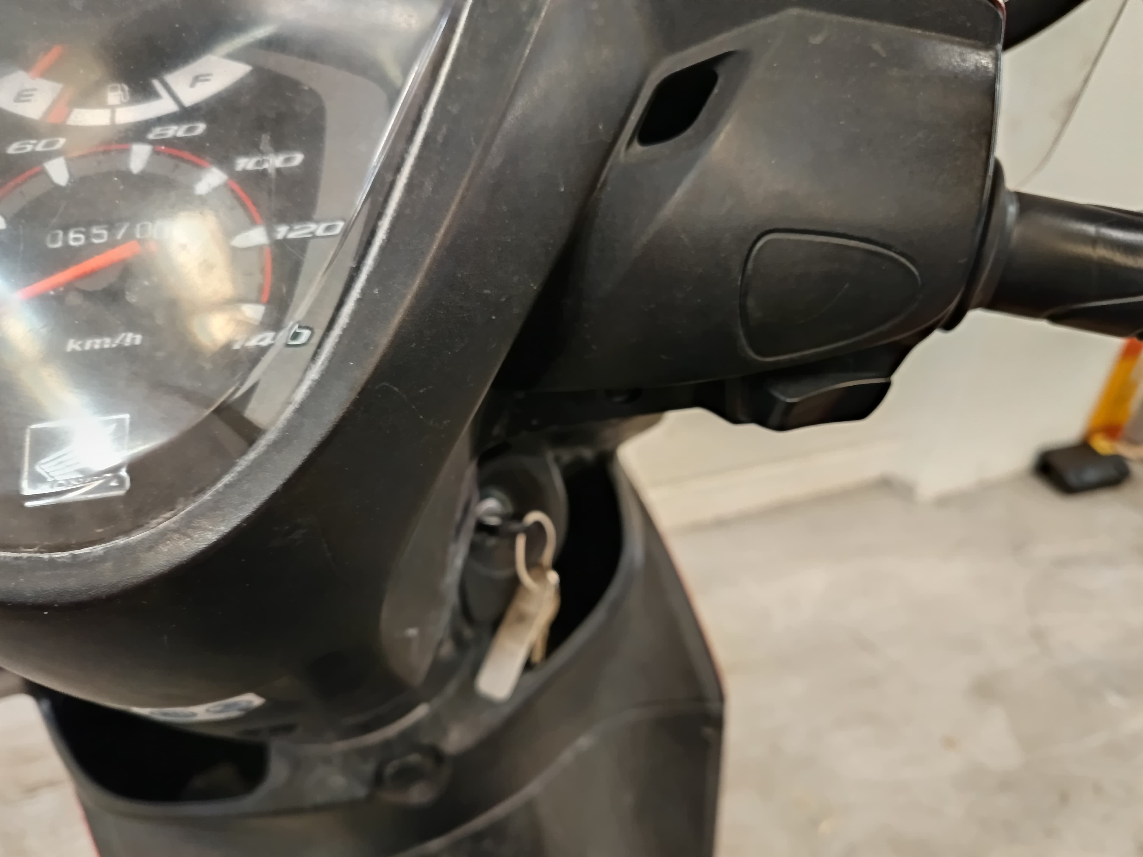 HONDA Vision NSC 110 · Ano 2013 — imagen 12