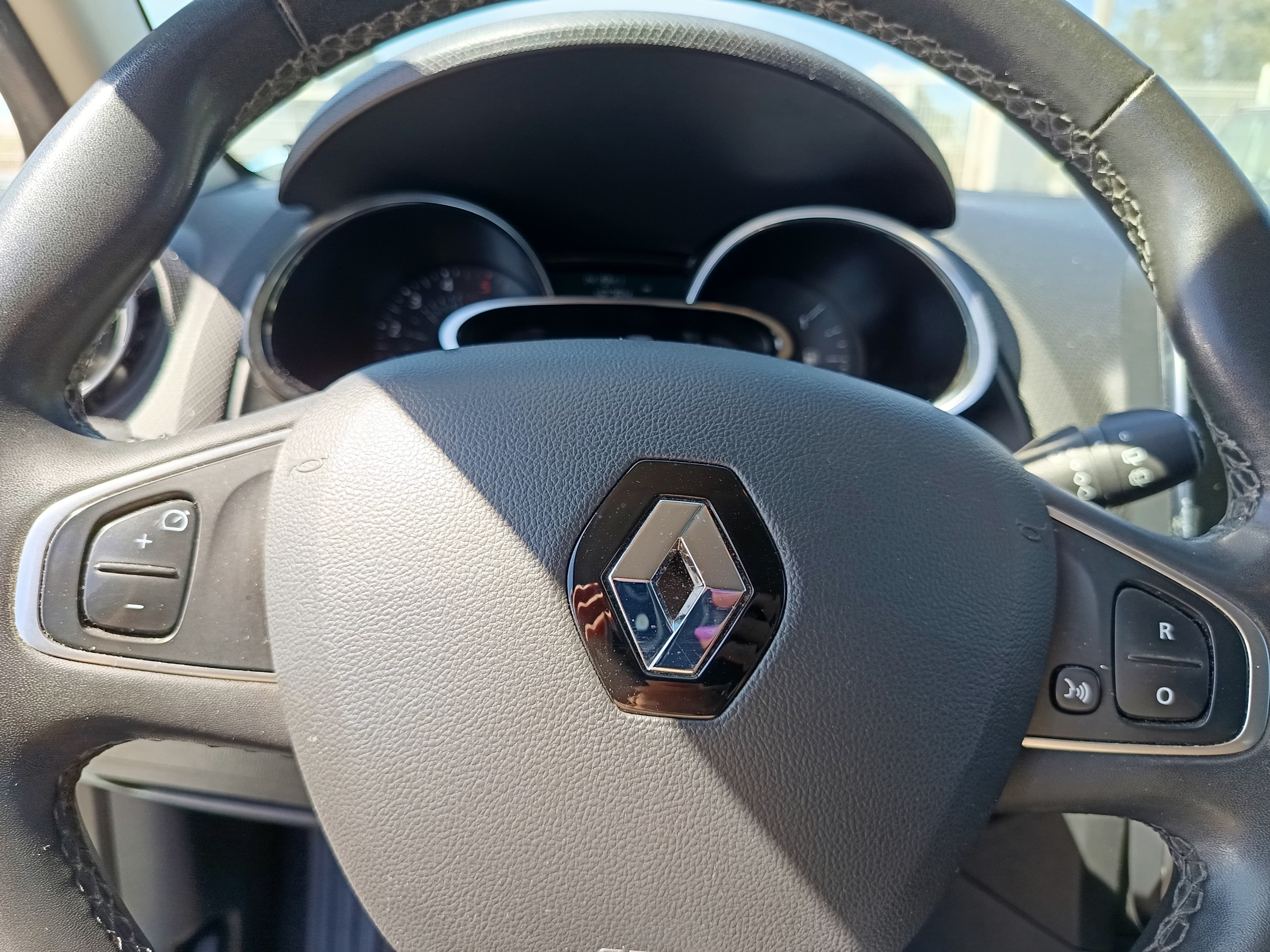 Renault Clio · Ano 2019 — image 41