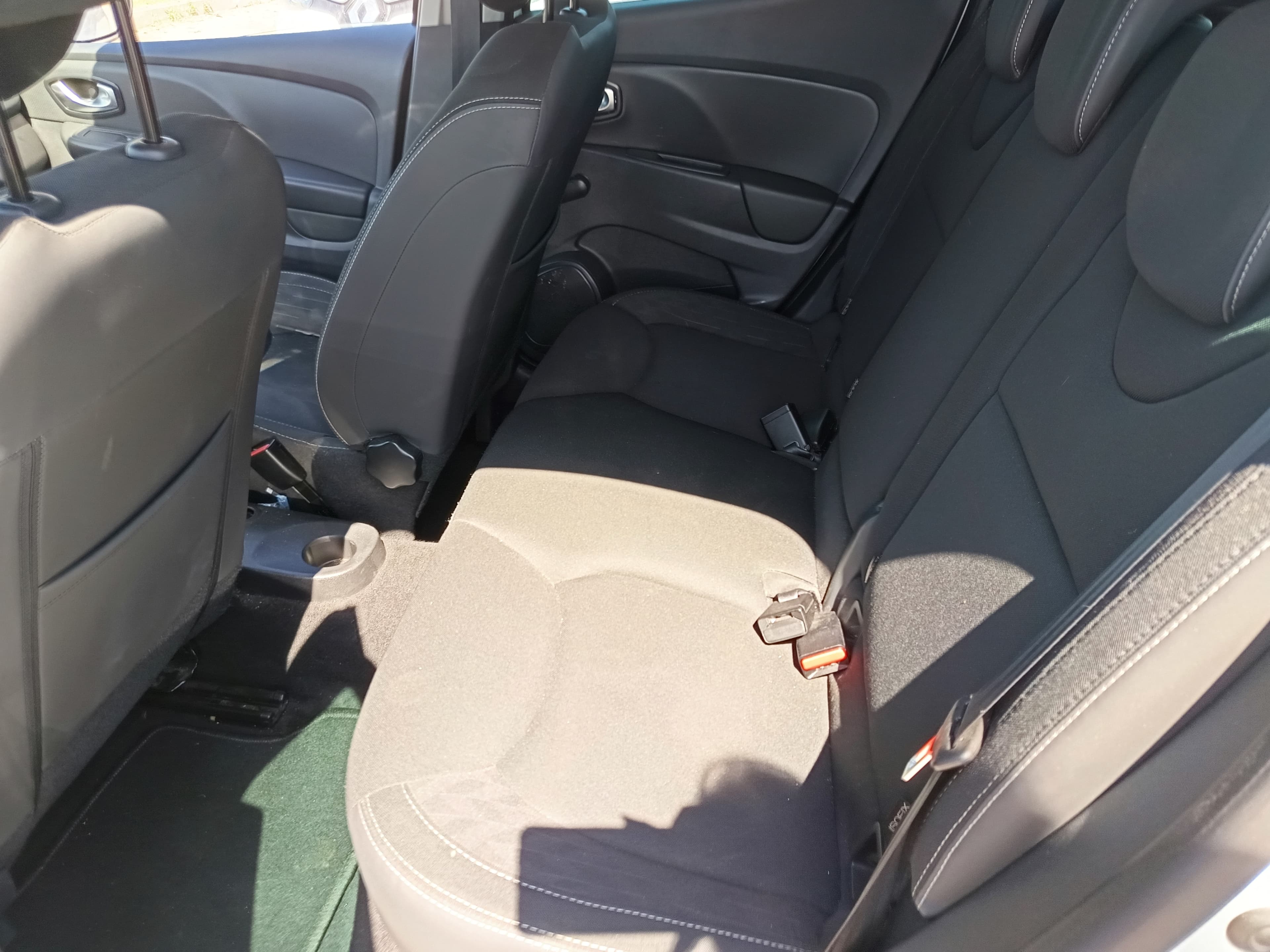 Renault Clio · Ano 2019 — image 30