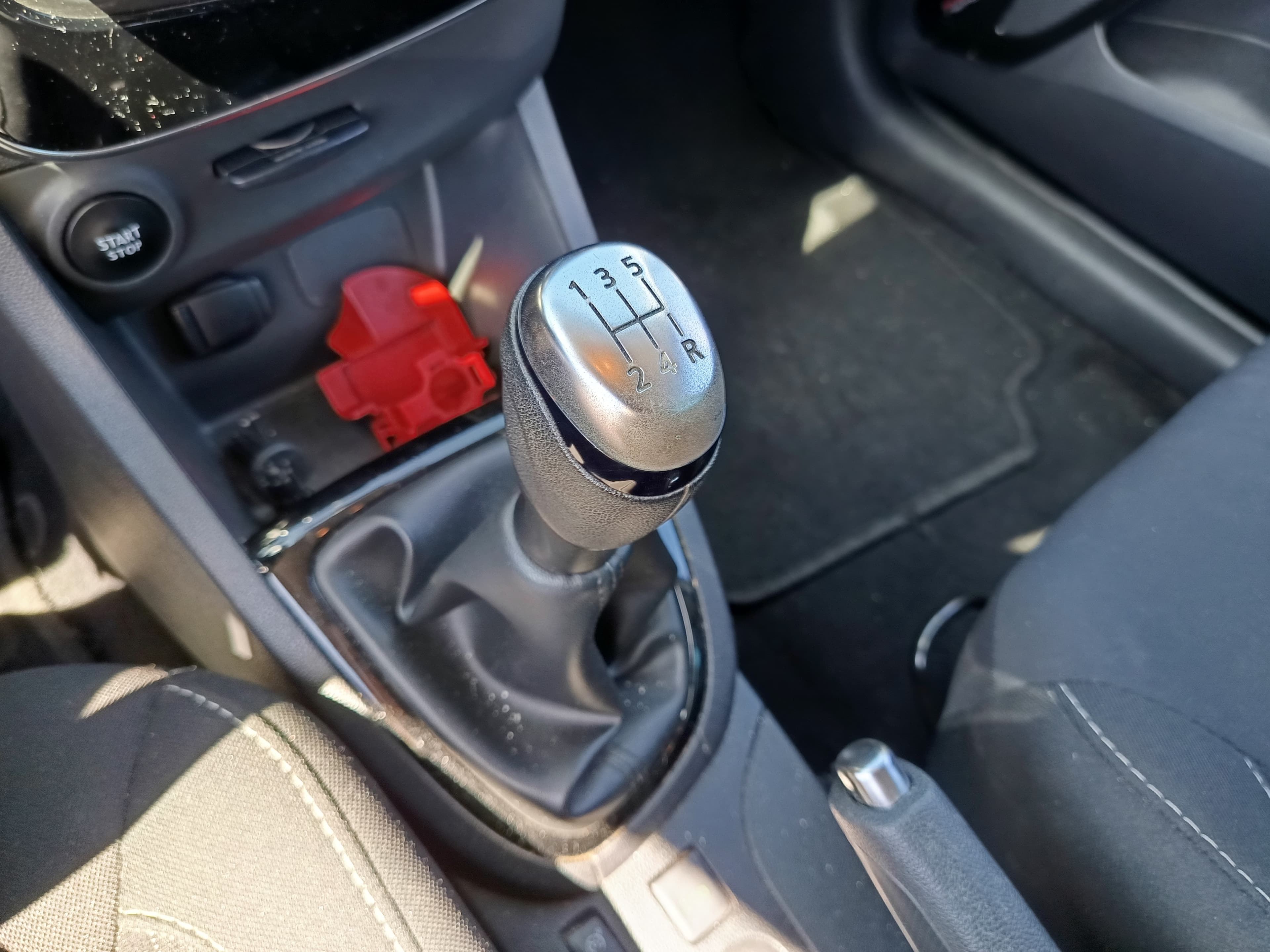 Renault Clio · Ano 2019 — image 38