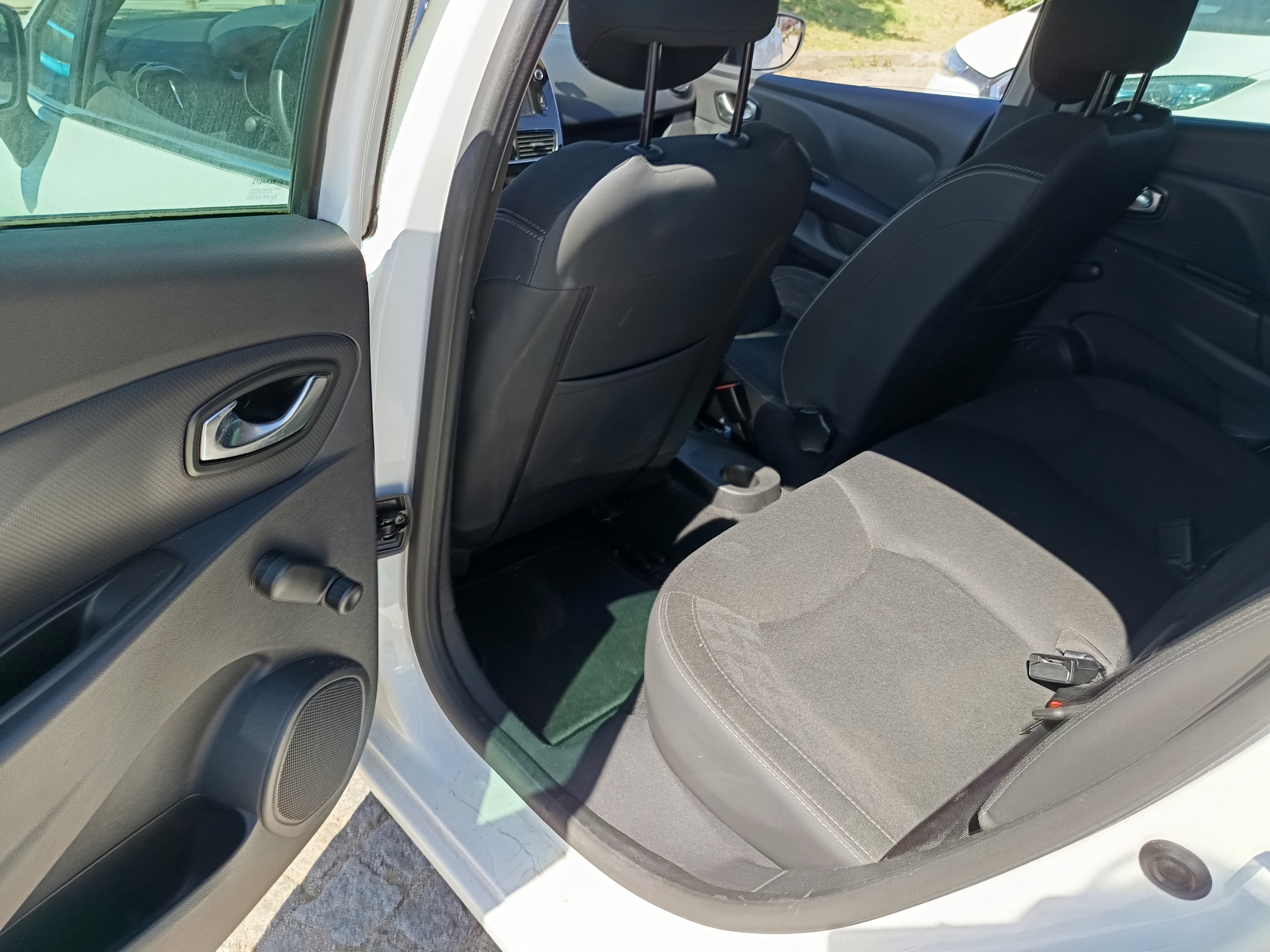 Renault Clio · Ano 2019 — image 28