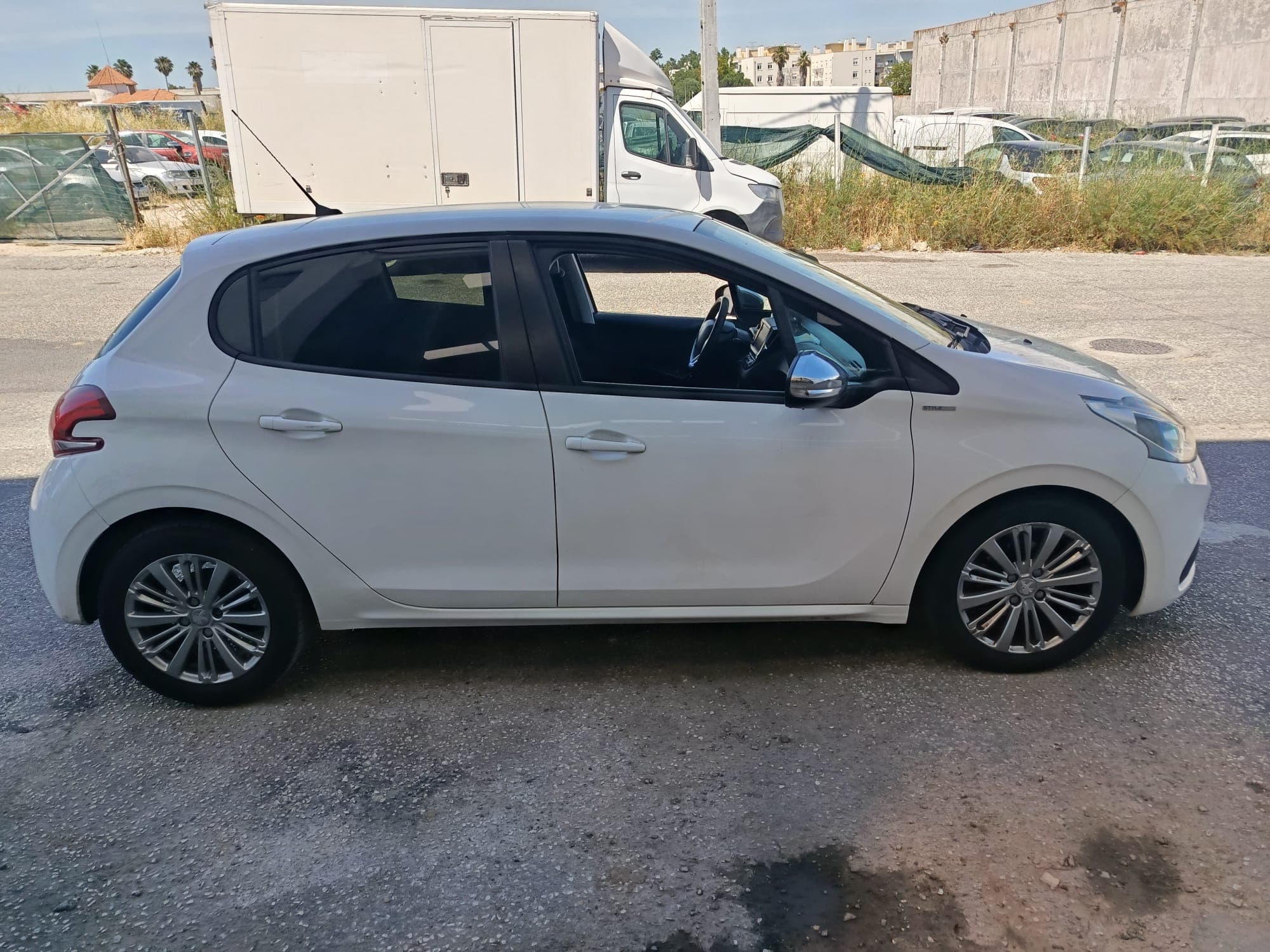 Peugeot 208 · Ano 2018 — image 7