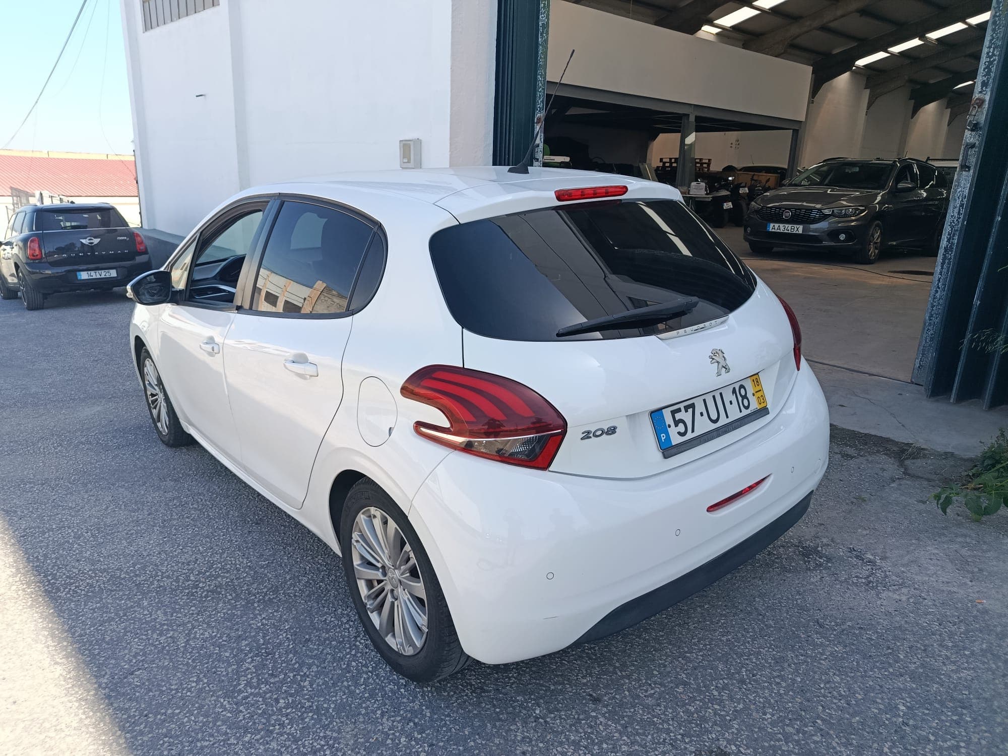 Peugeot 208 · Ano 2018 — image 4