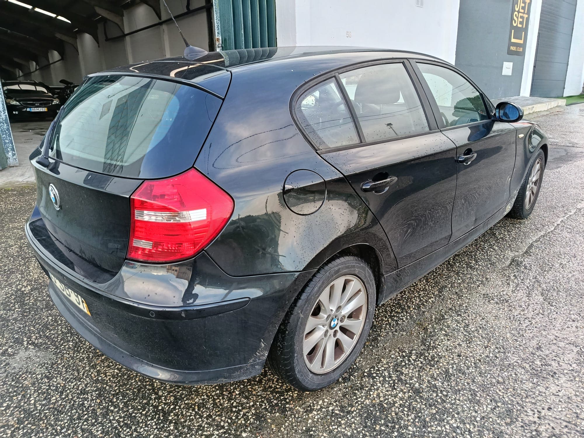 BMW 116D · Ano 2009 — imagen 6