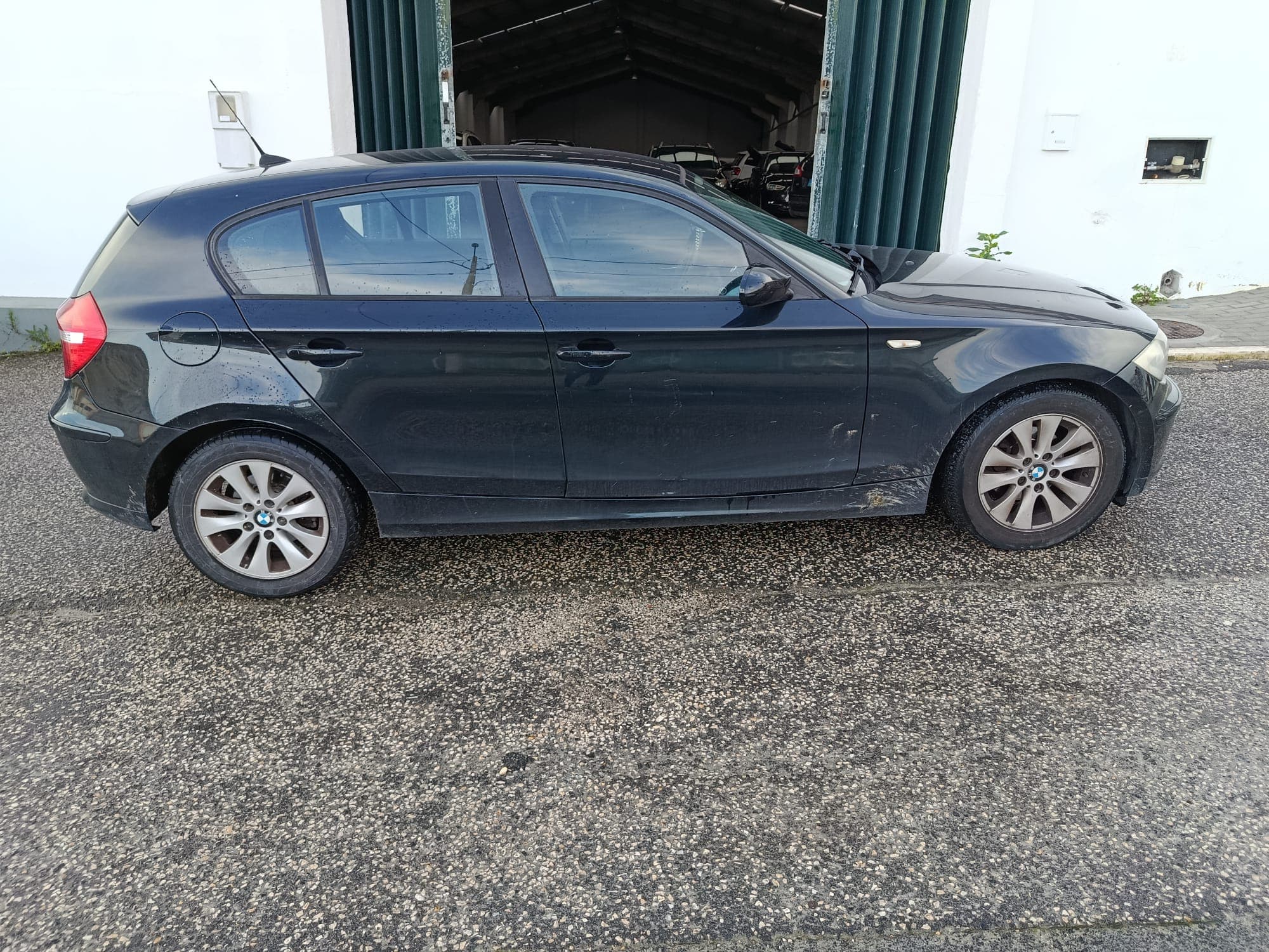 BMW 116D · Ano 2009 — imagen 5