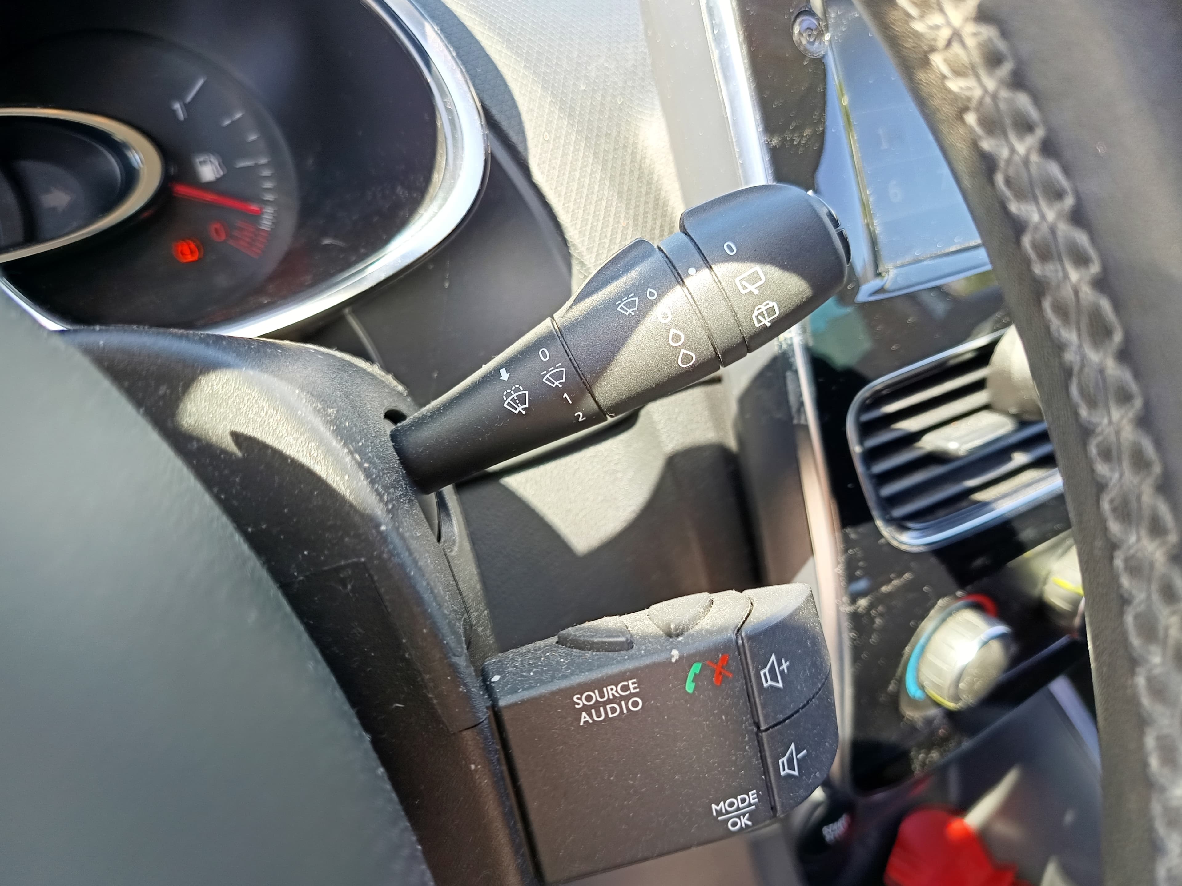 Renault Clio · Ano 2019 — image 42