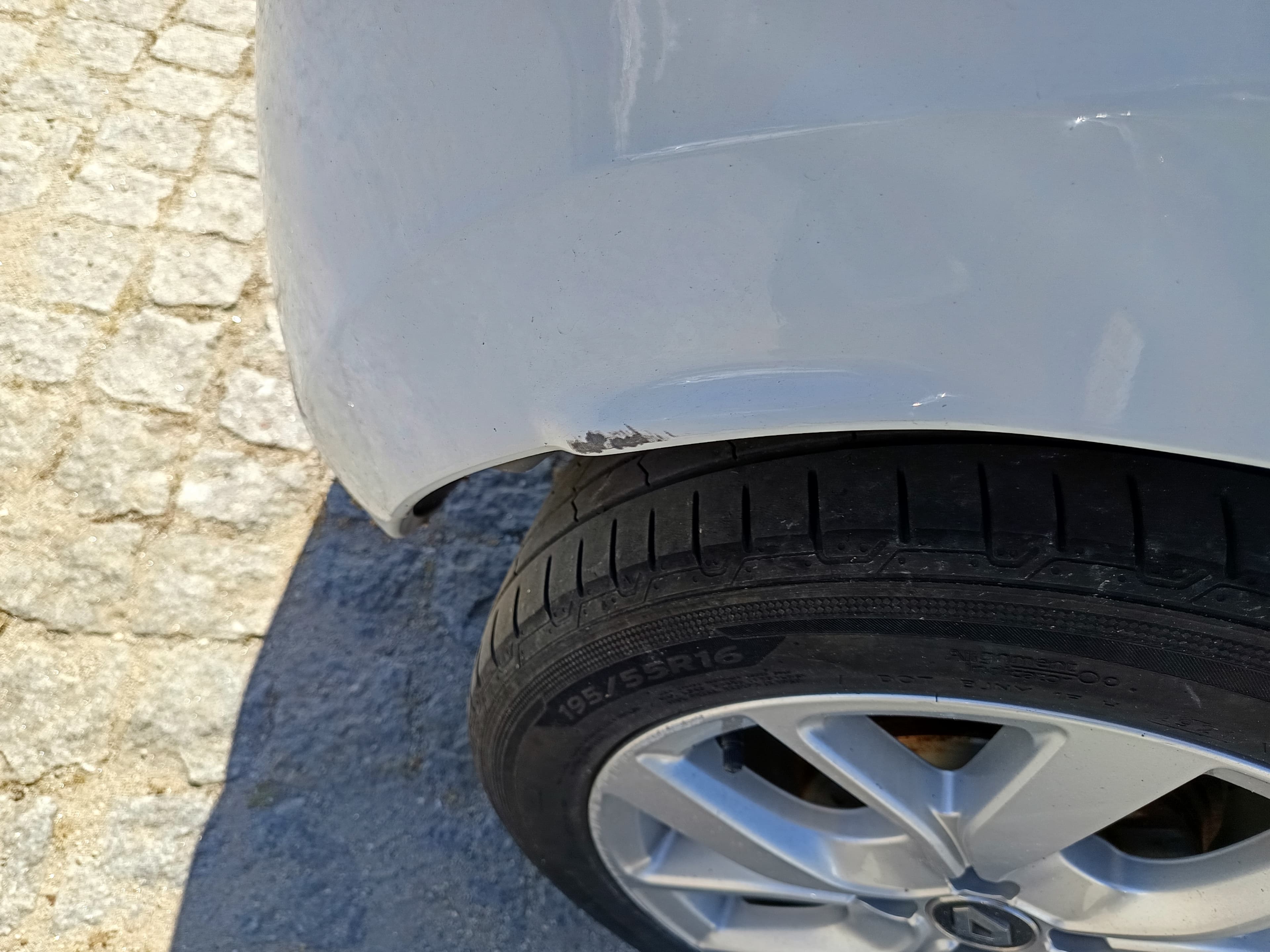 Renault Clio · Ano 2019 — image 16