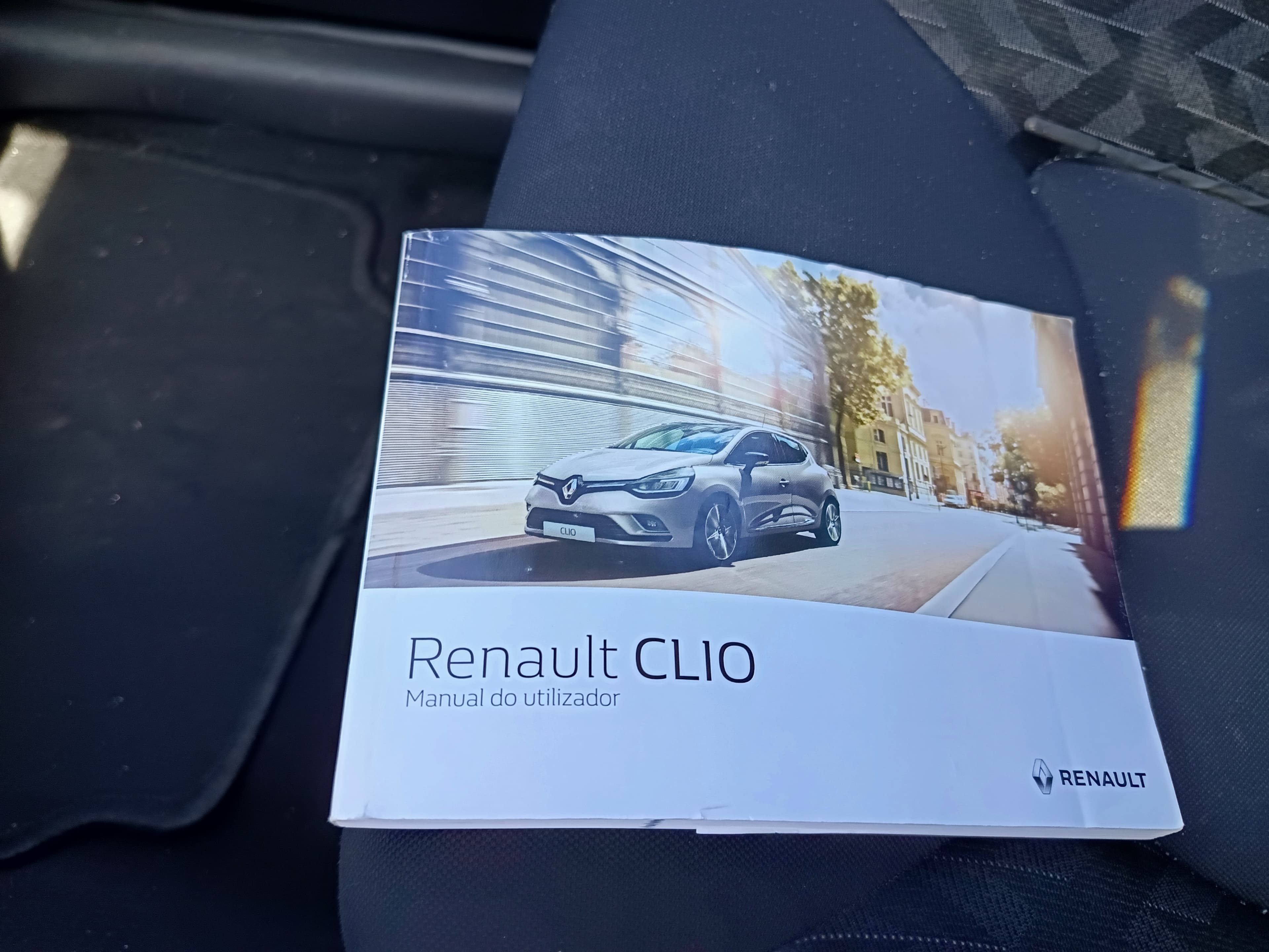 Renault Clio · Ano 2019 — image 47