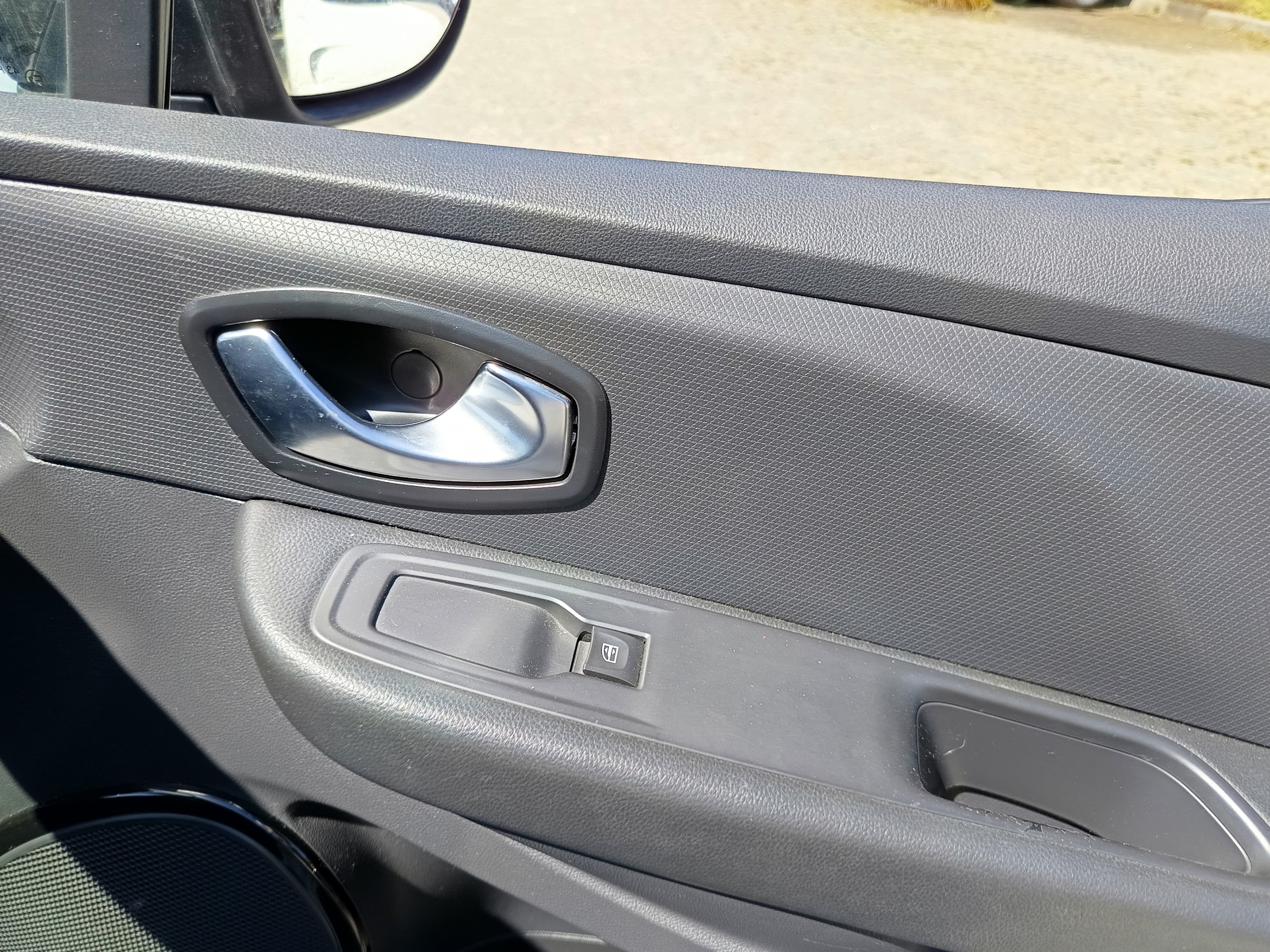 Renault Clio · Ano 2019 — image 26