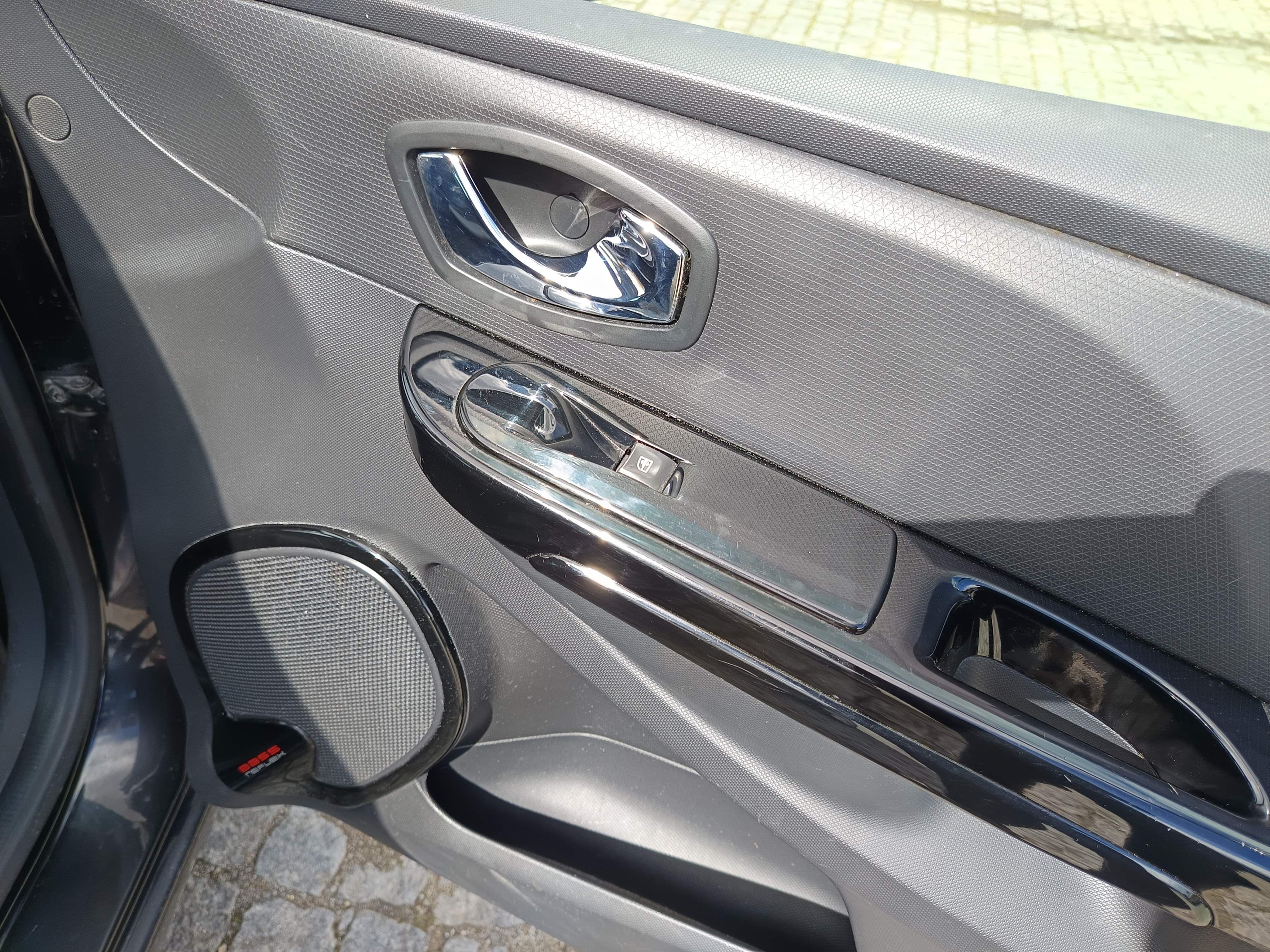 Renault Clio · Año 2013 — imagen 33