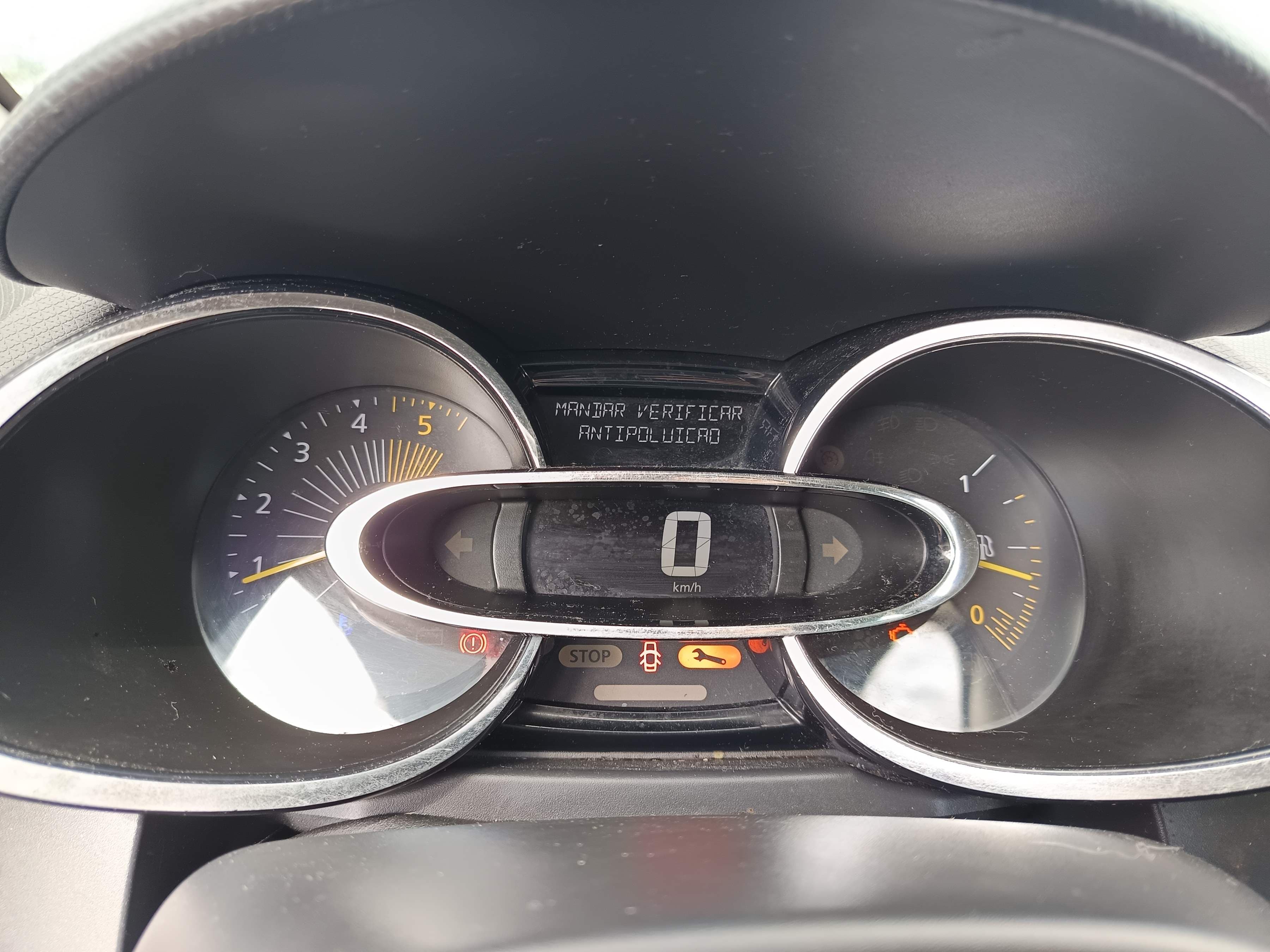 Renault Clio · Año 2013 — imagen 49