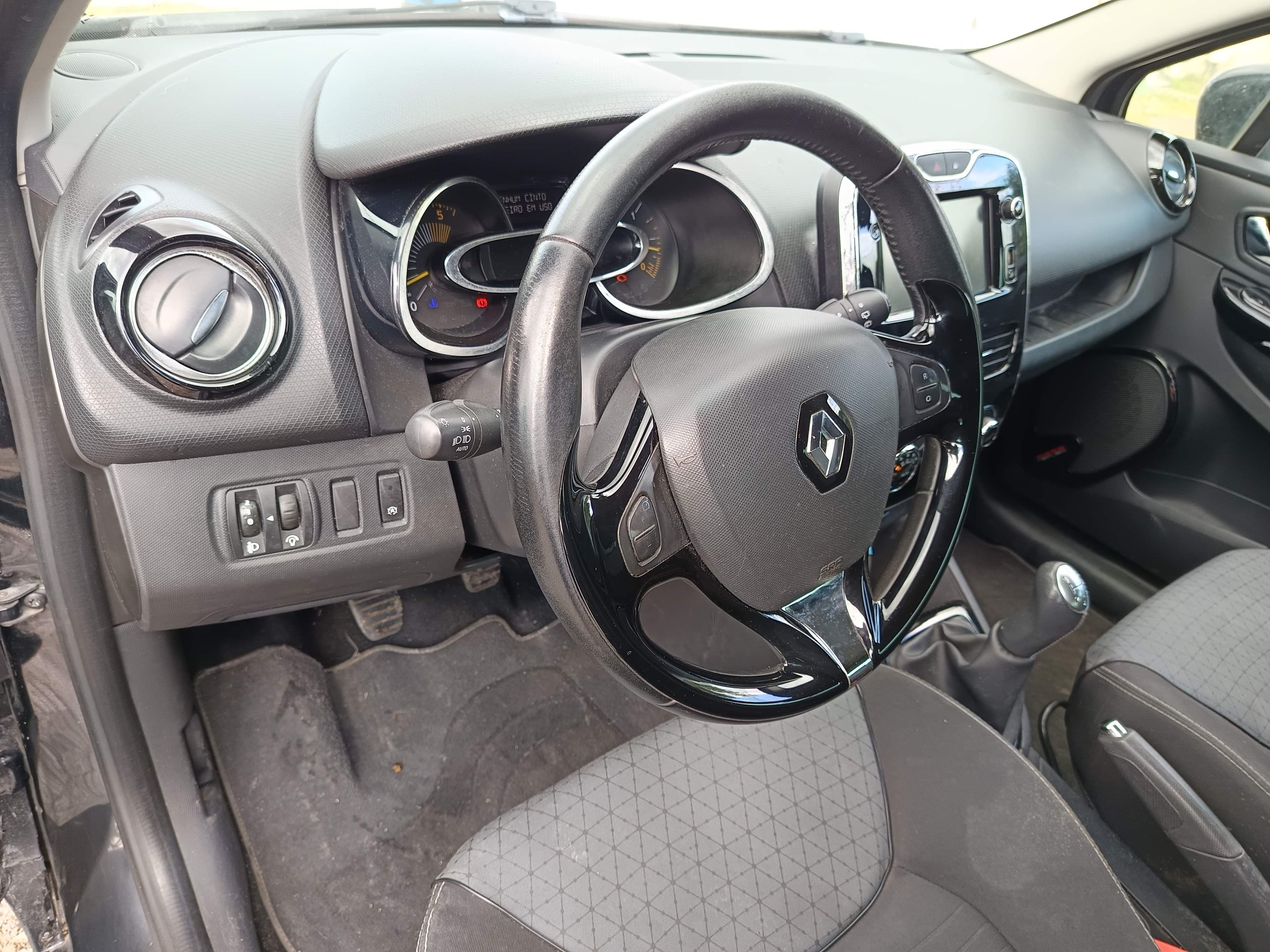 Renault Clio · Año 2013 — imagen 42