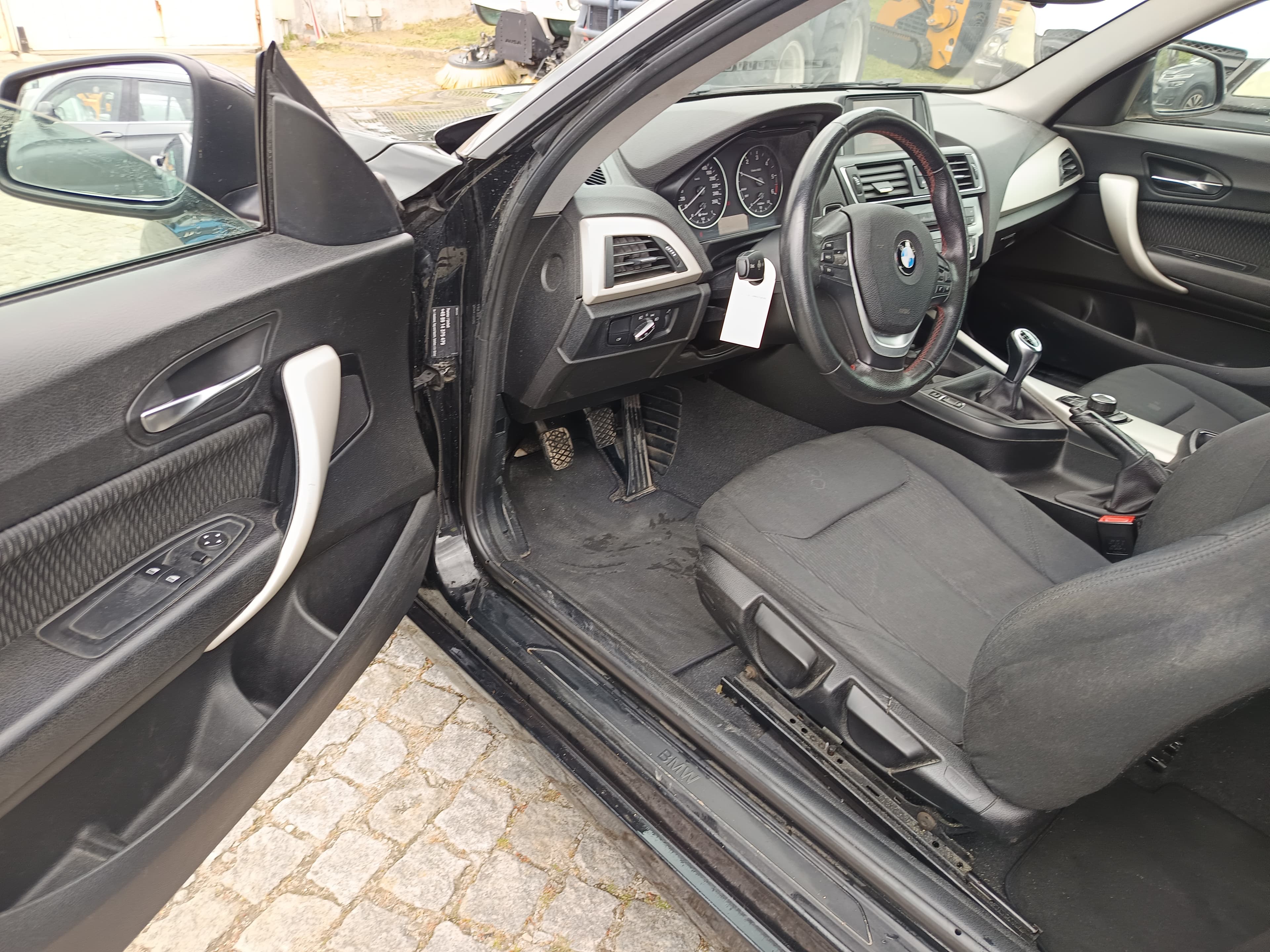 BMW 116d · Ano 2015 — imagen 24