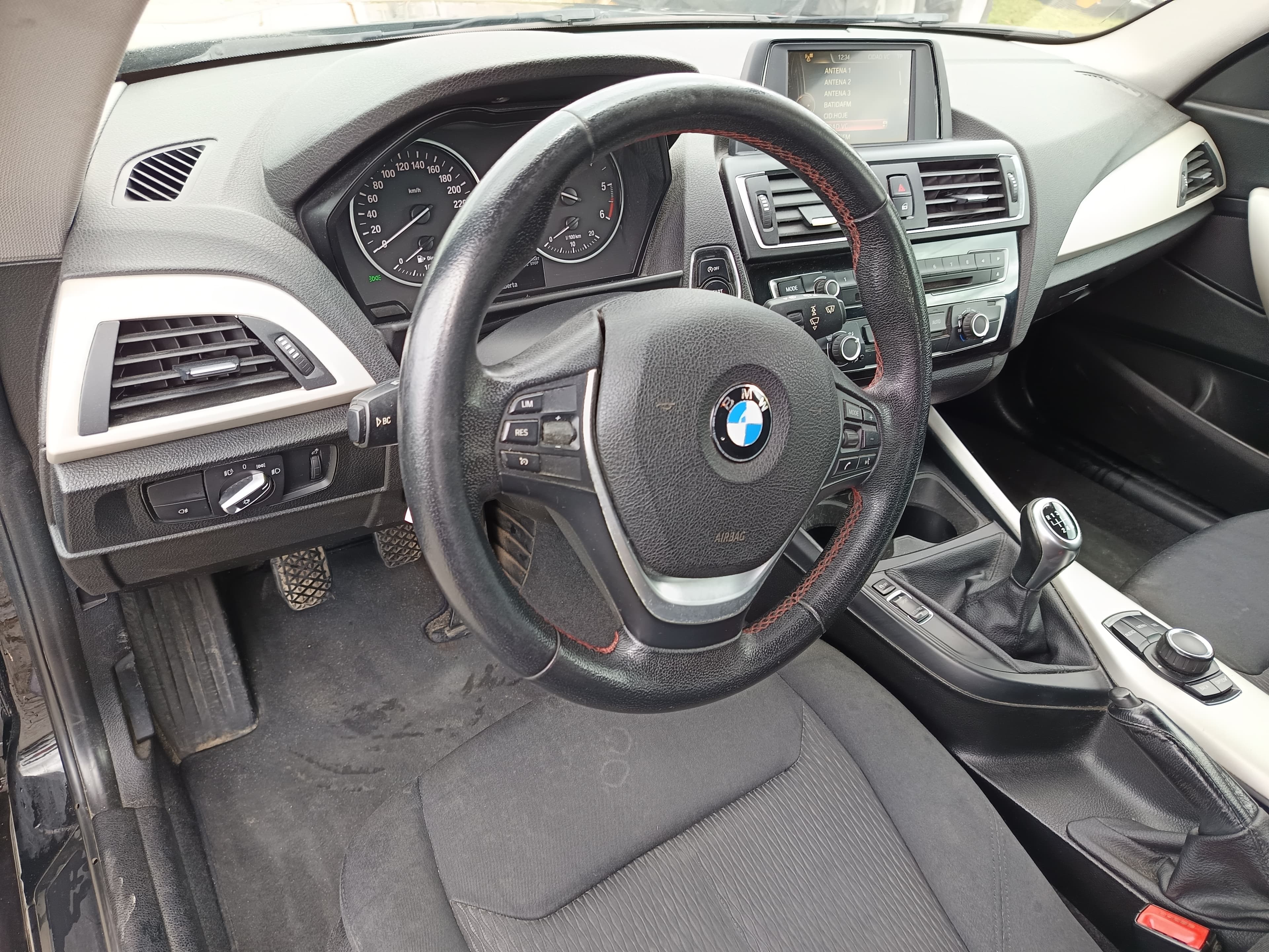 BMW 116d · Ano 2015 — imagen 29