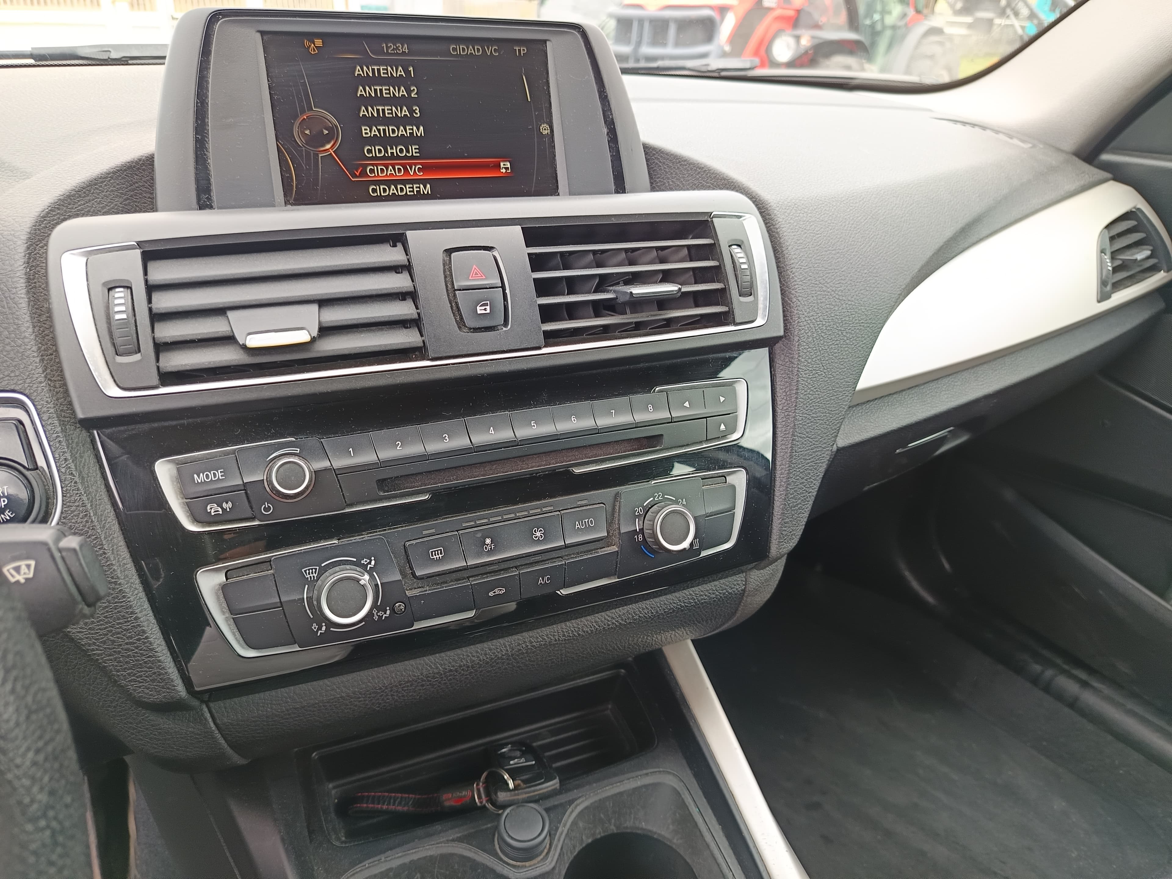 BMW 116d · Ano 2015 — imagen 30