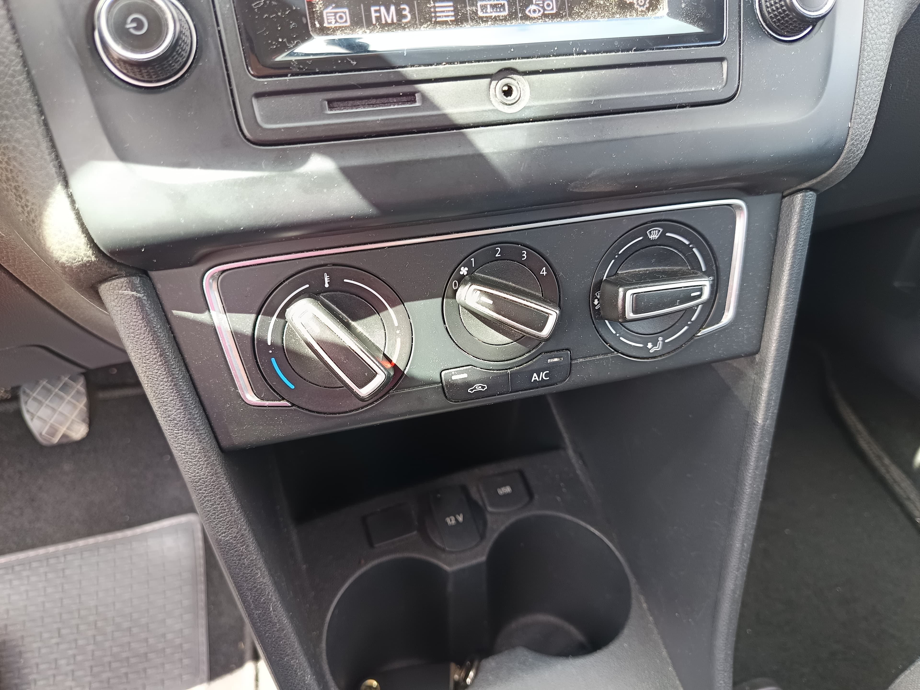 Volkswagen Polo · Ano 2014 — image 37