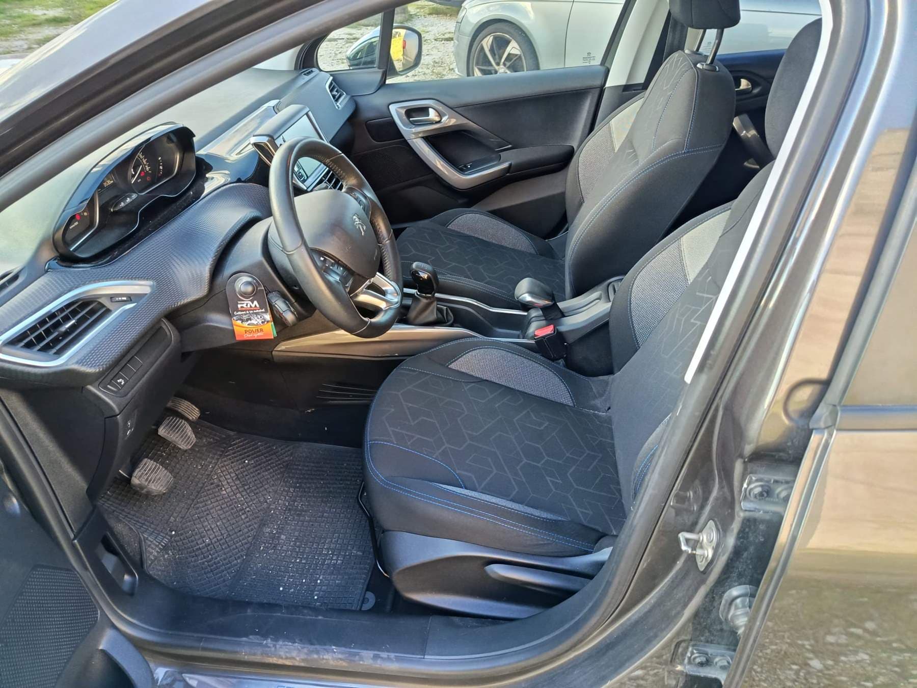 Peugeot 2008 · Ano 2018 — imagen 10