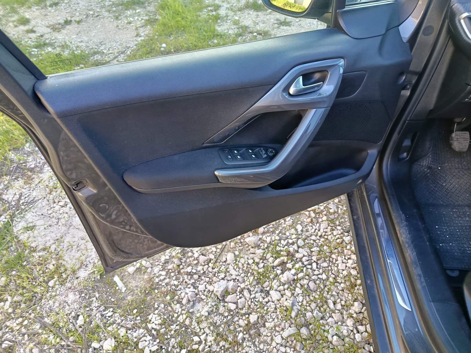 Peugeot 2008 · Ano 2018 — imagen 15