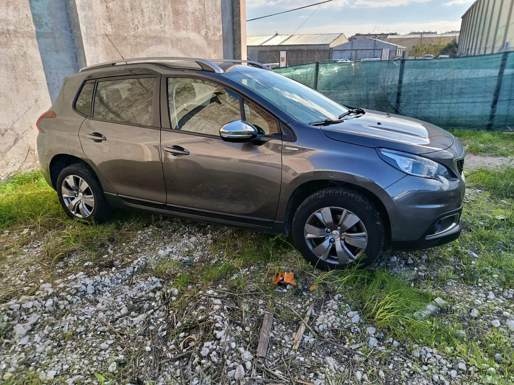 Peugeot 2008 · Ano 2018 — imagen 2