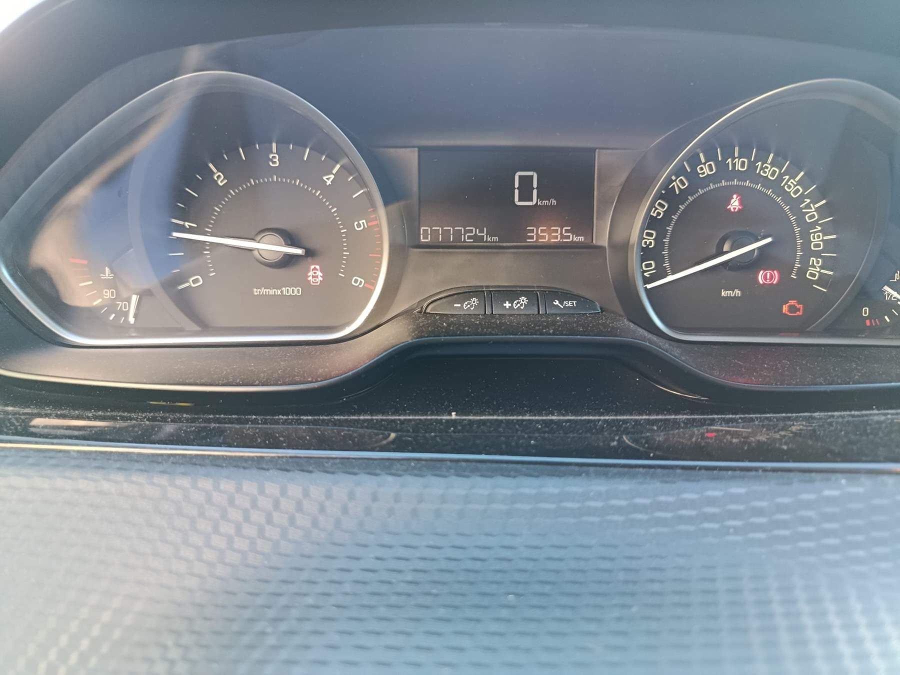 Peugeot 2008 · Ano 2018 — imagen 12