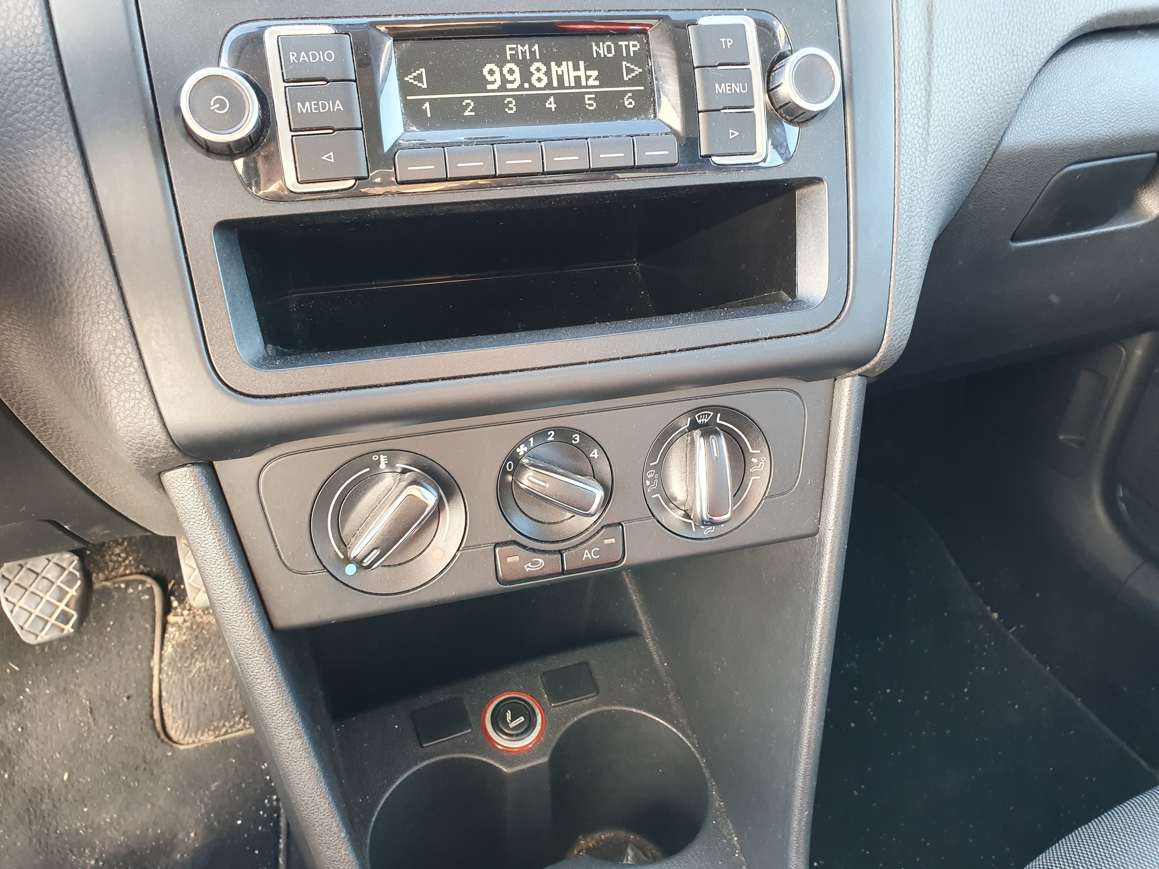 Volkswagen Polo · Ano 2013 — image 21