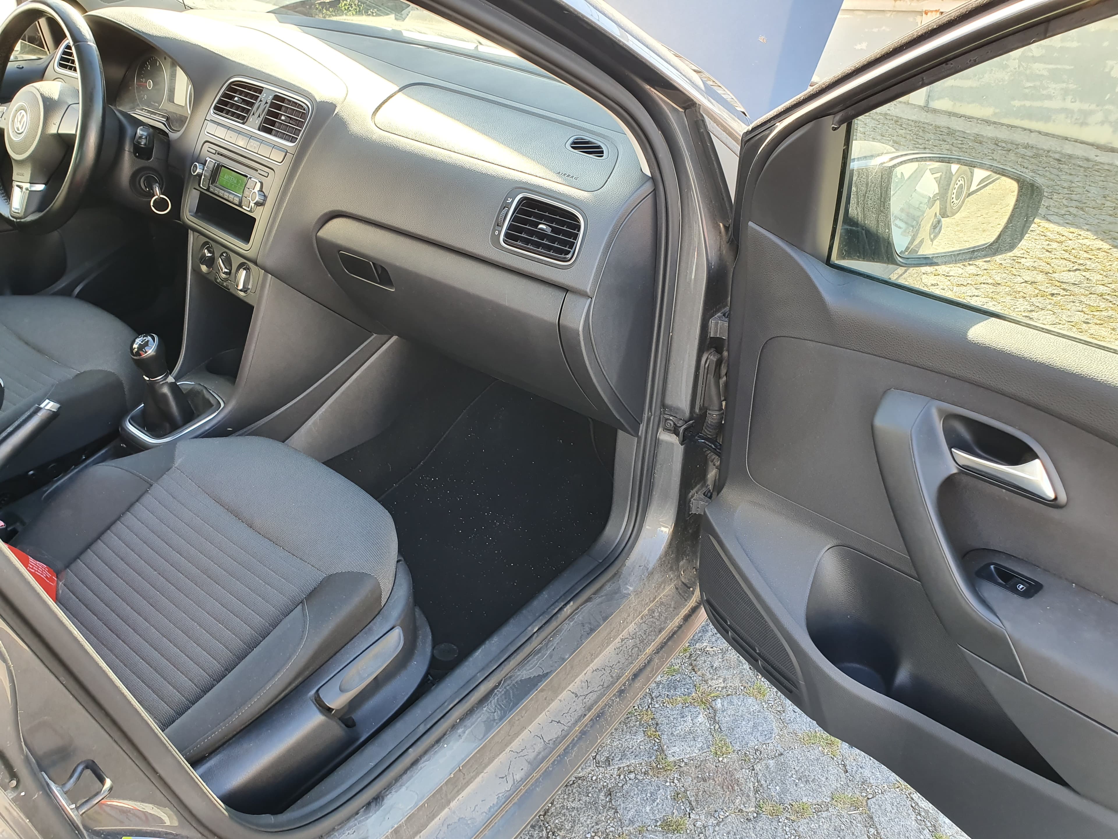 Volkswagen Polo · Ano 2013 — image 32