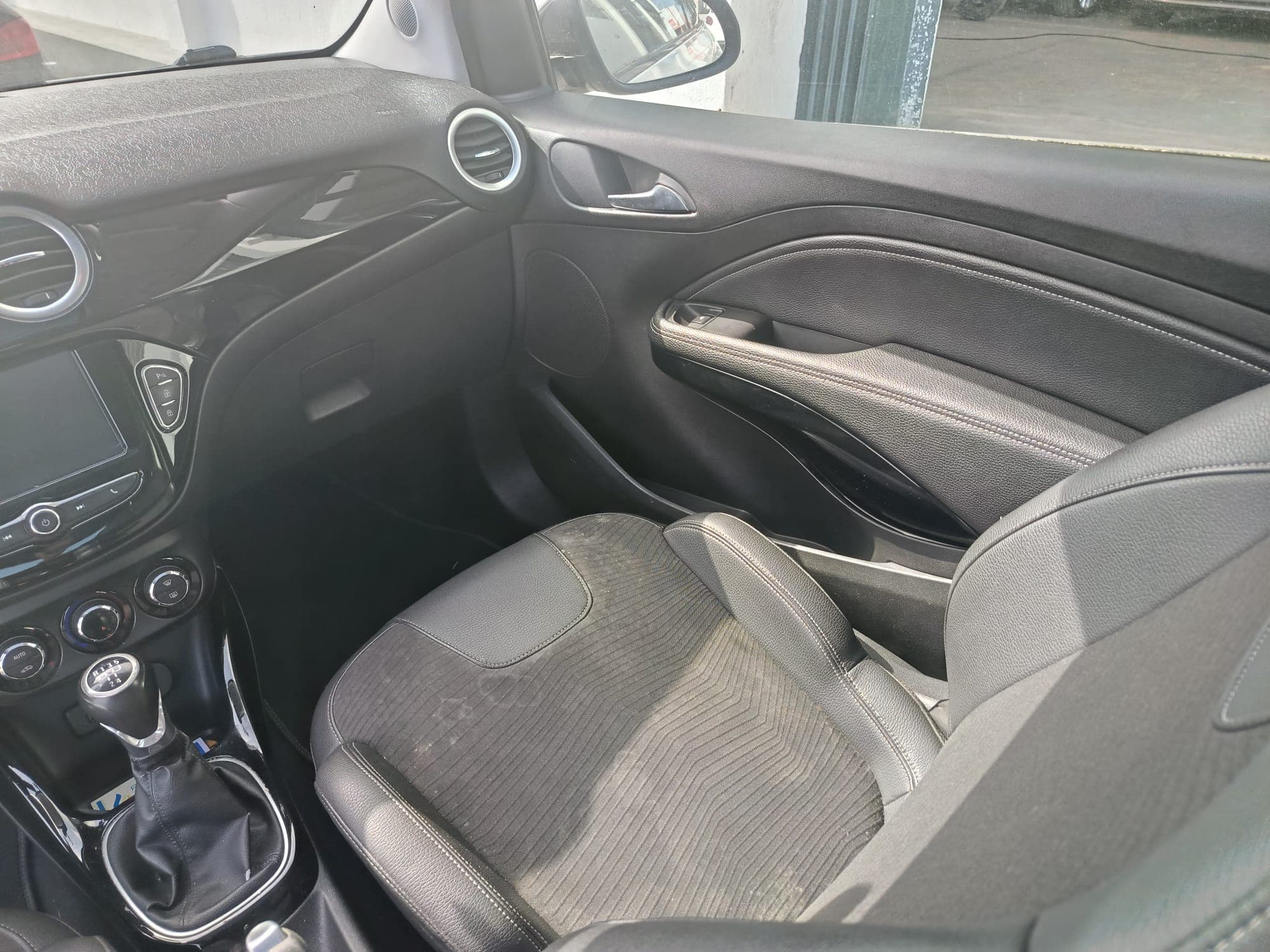 Opel Adam · Ano 2016 — image 23