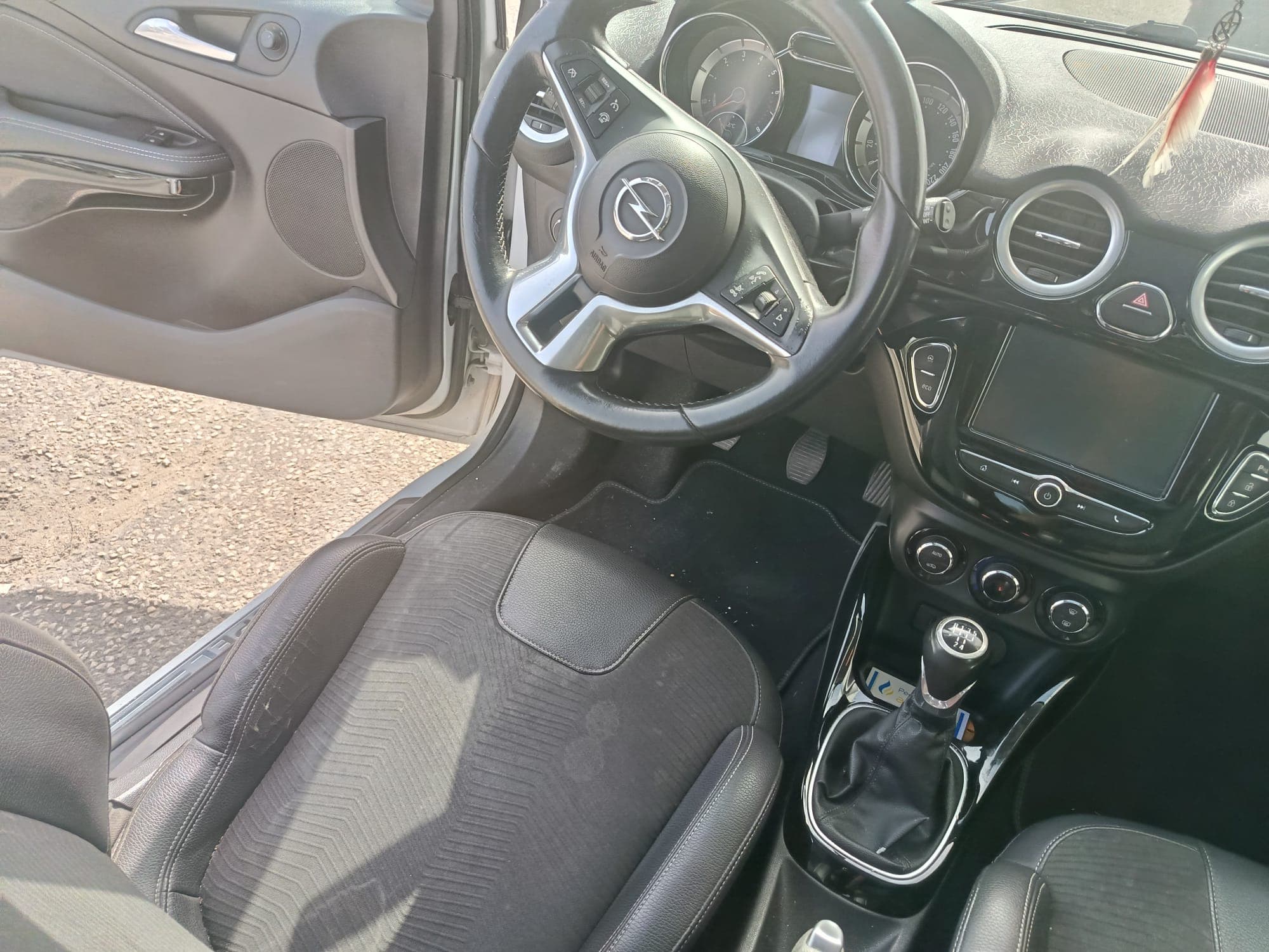 Opel Adam · Ano 2016 — image 24
