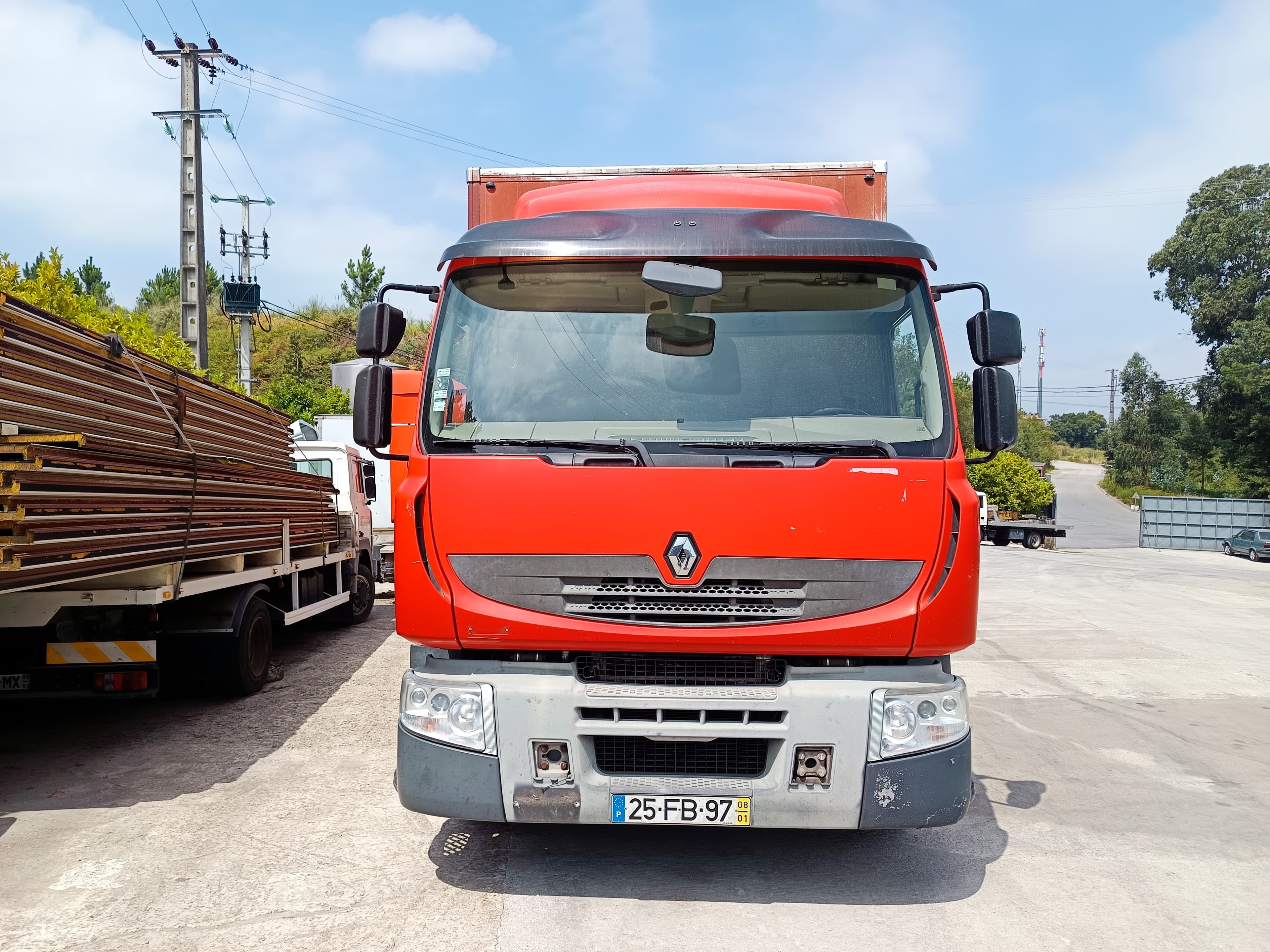 Renault Premium HD370 19Ton · Ano 2008 — image 2