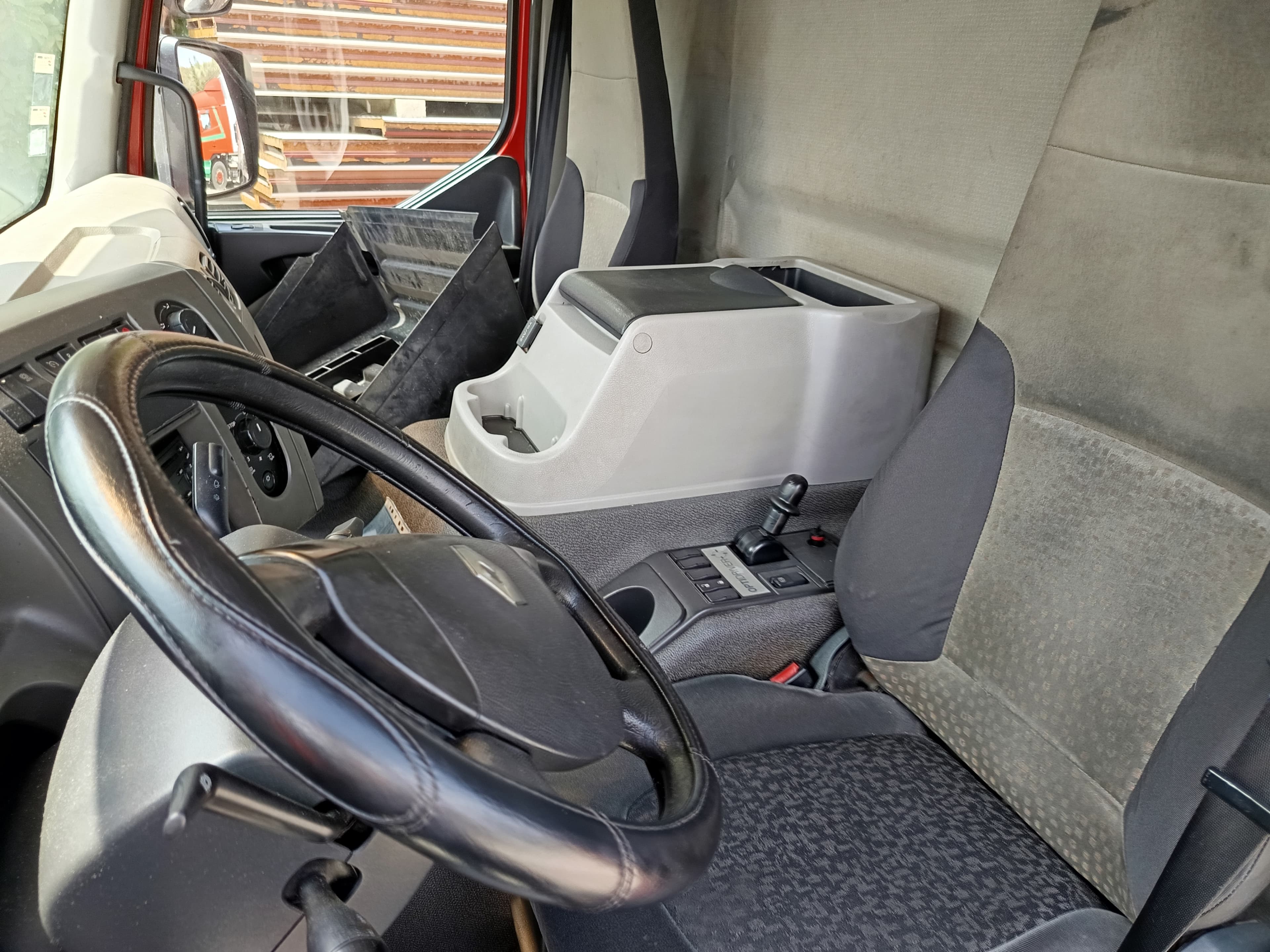 Renault Premium HD370 19Ton · Ano 2008 — image 19