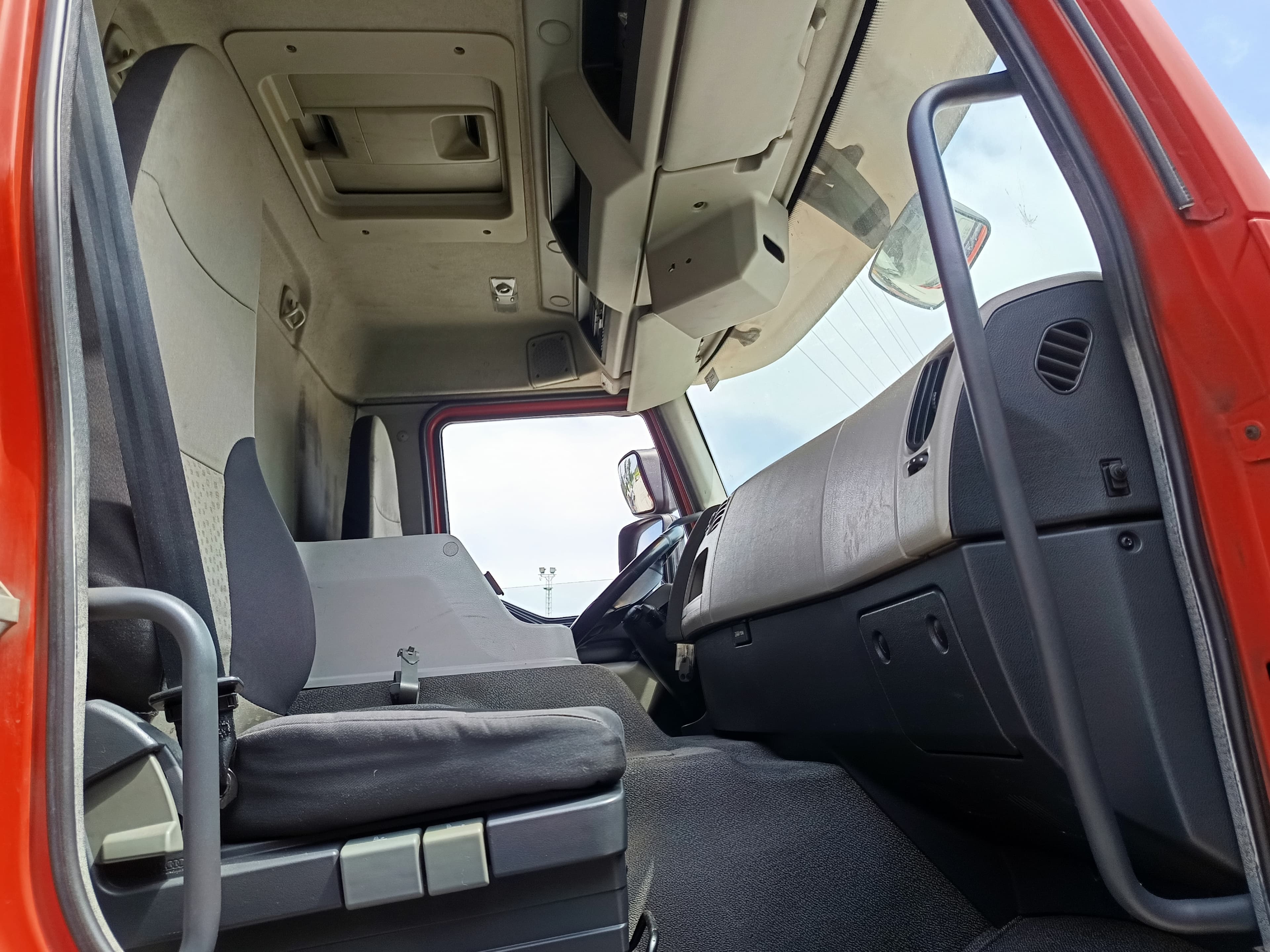 Renault Premium HD370 19Ton · Ano 2008 — image 29