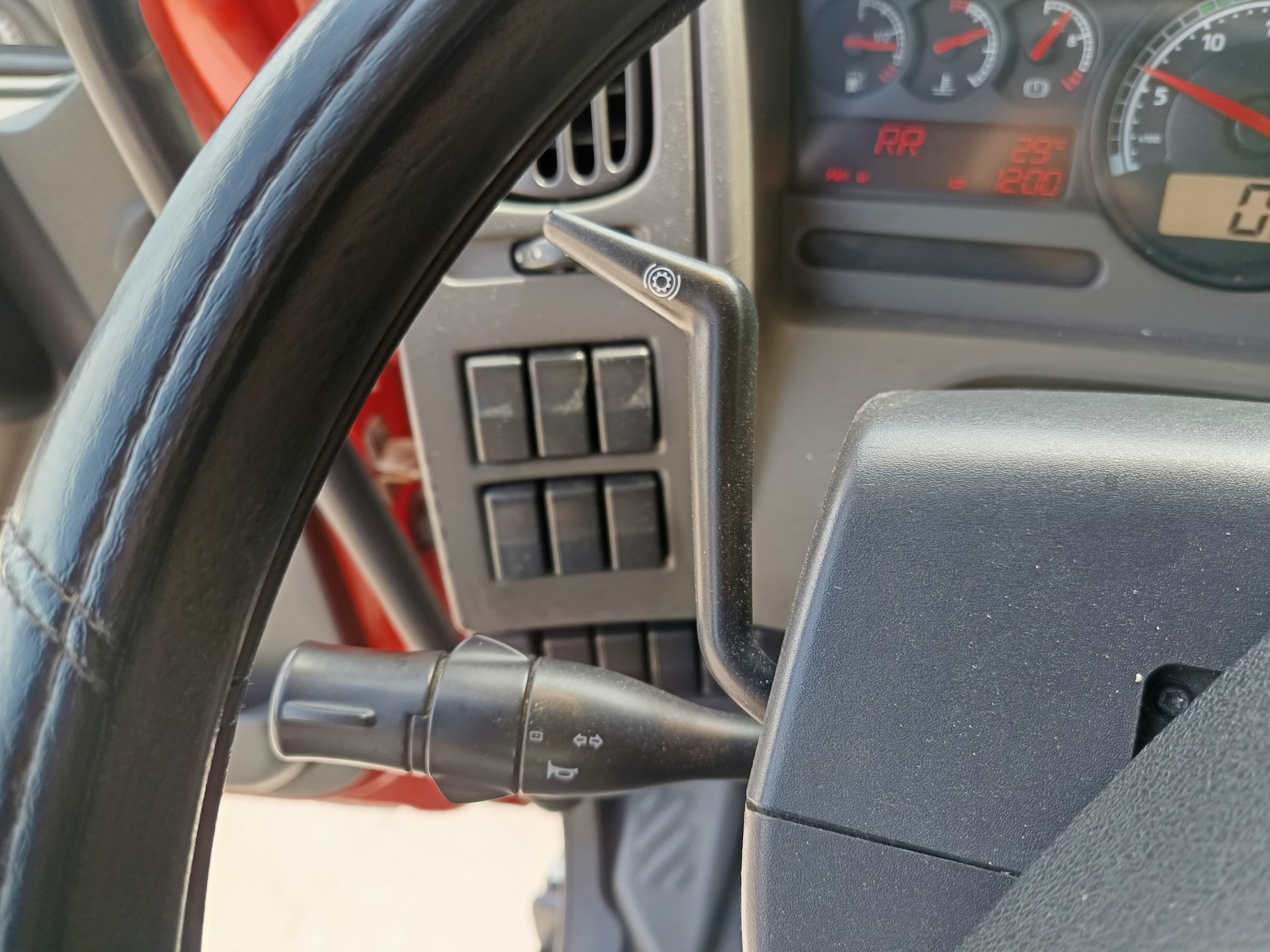 Renault Premium HD370 19Ton · Ano 2008 — image 28