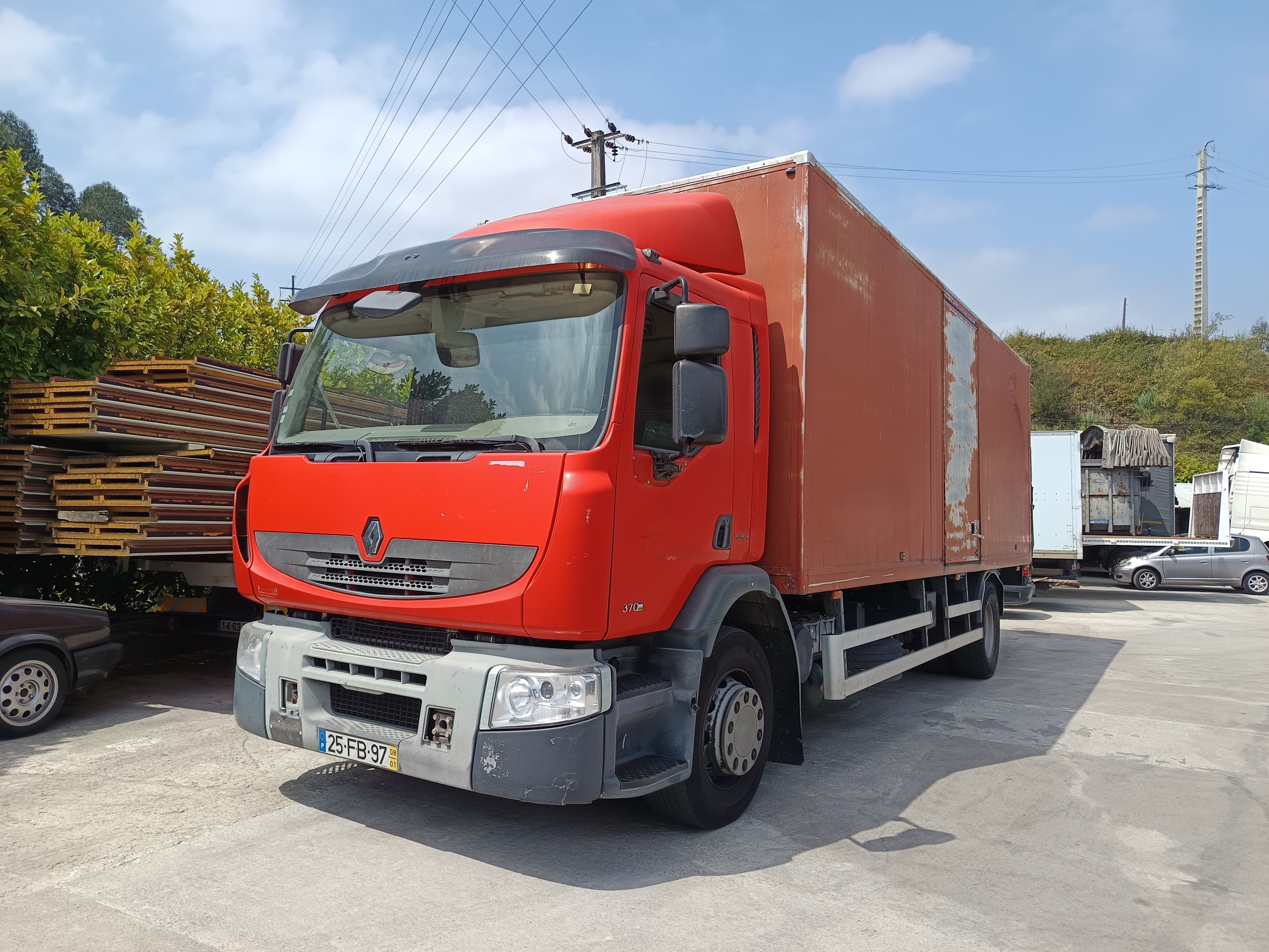 Renault Premium HD370 19Ton · Ano 2008 — image 1