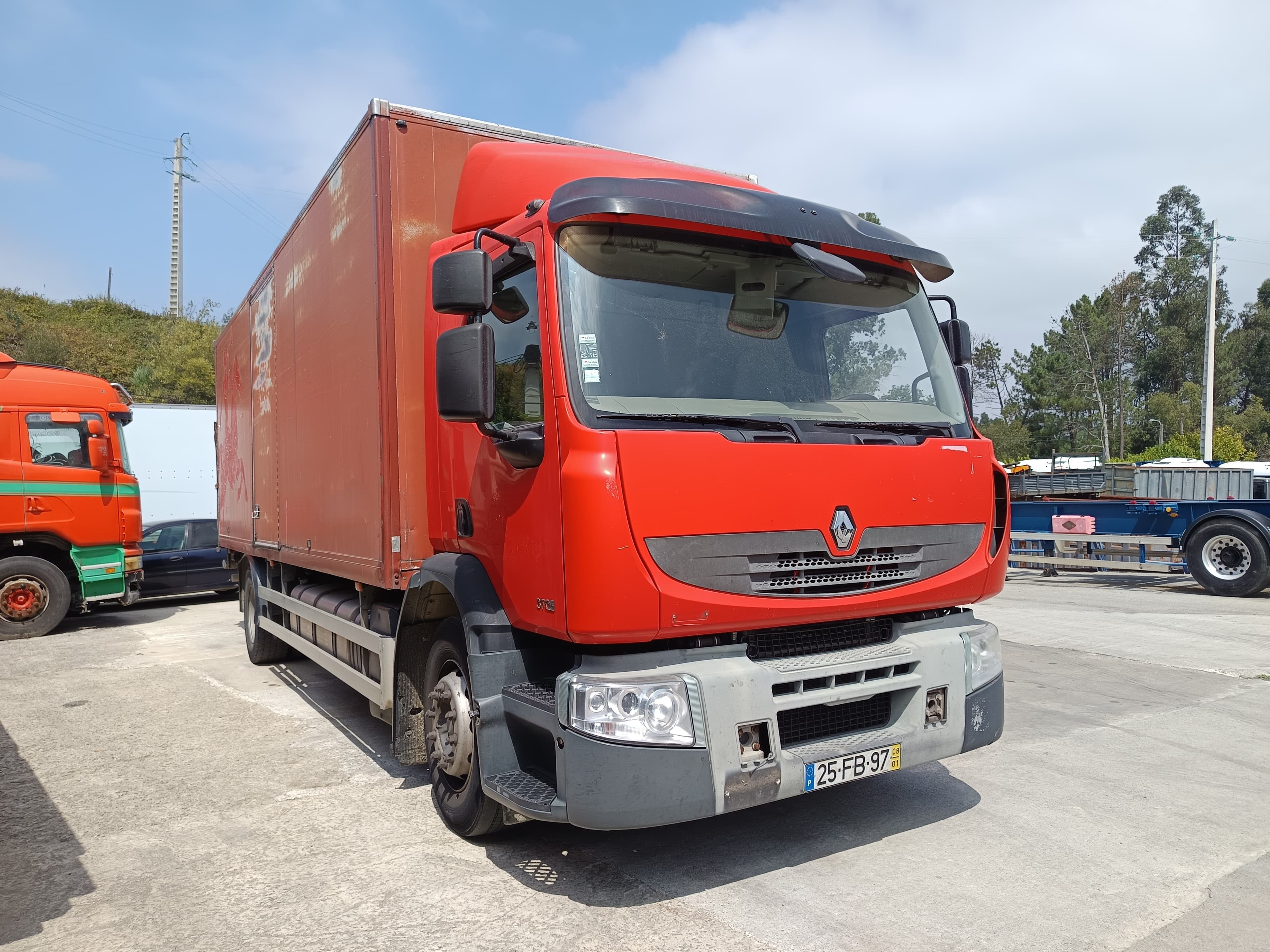 Renault Premium HD370 19Ton · Ano 2008 — image 3