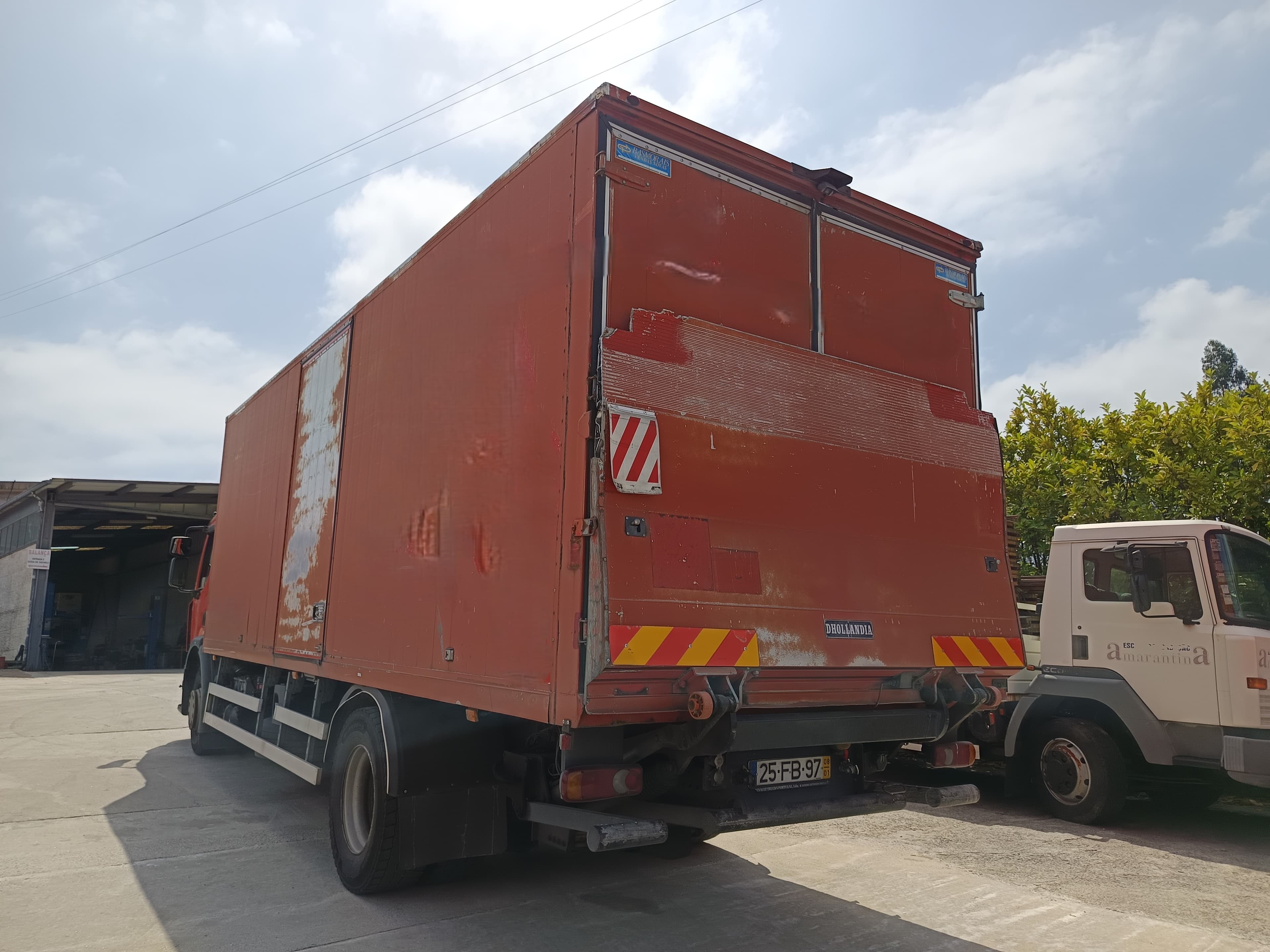 Renault Premium HD370 19Ton · Ano 2008 — image 6