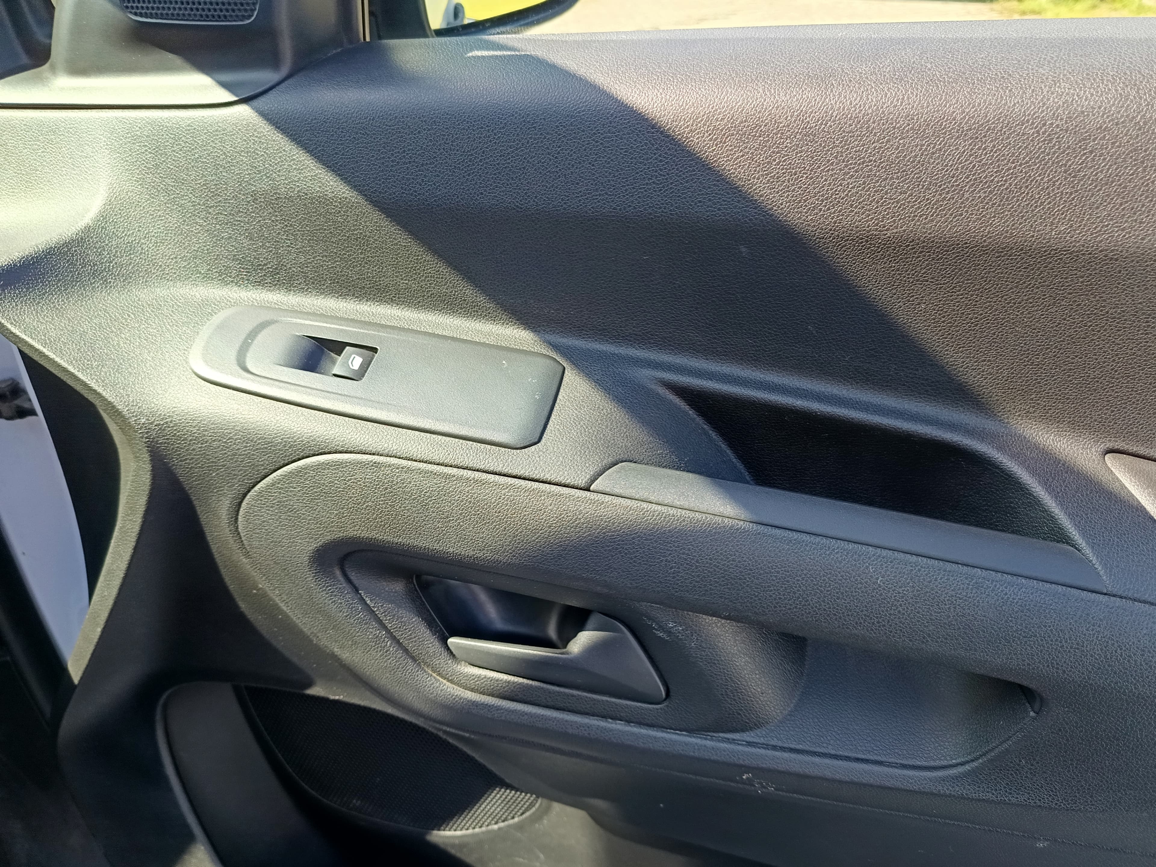 Opel Combo 1.5D · Ano 2023 — image 20