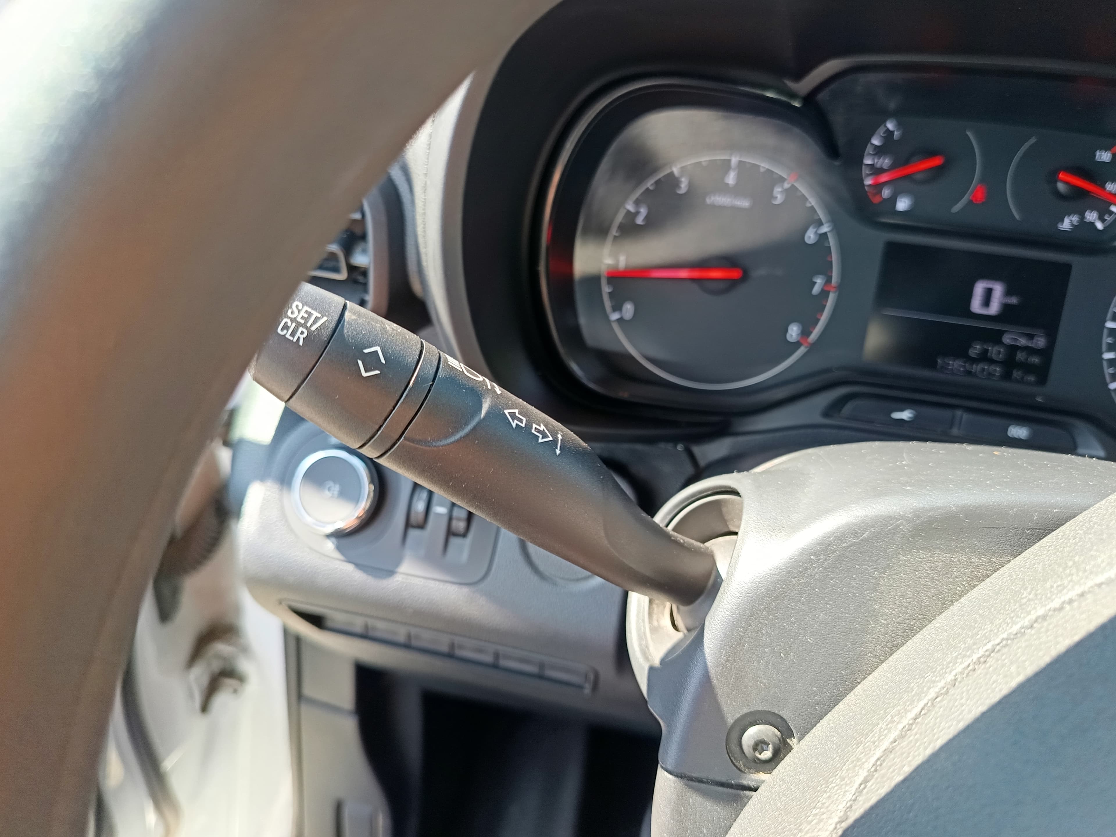 Opel Combo 1.5D · Ano 2023 — image 36