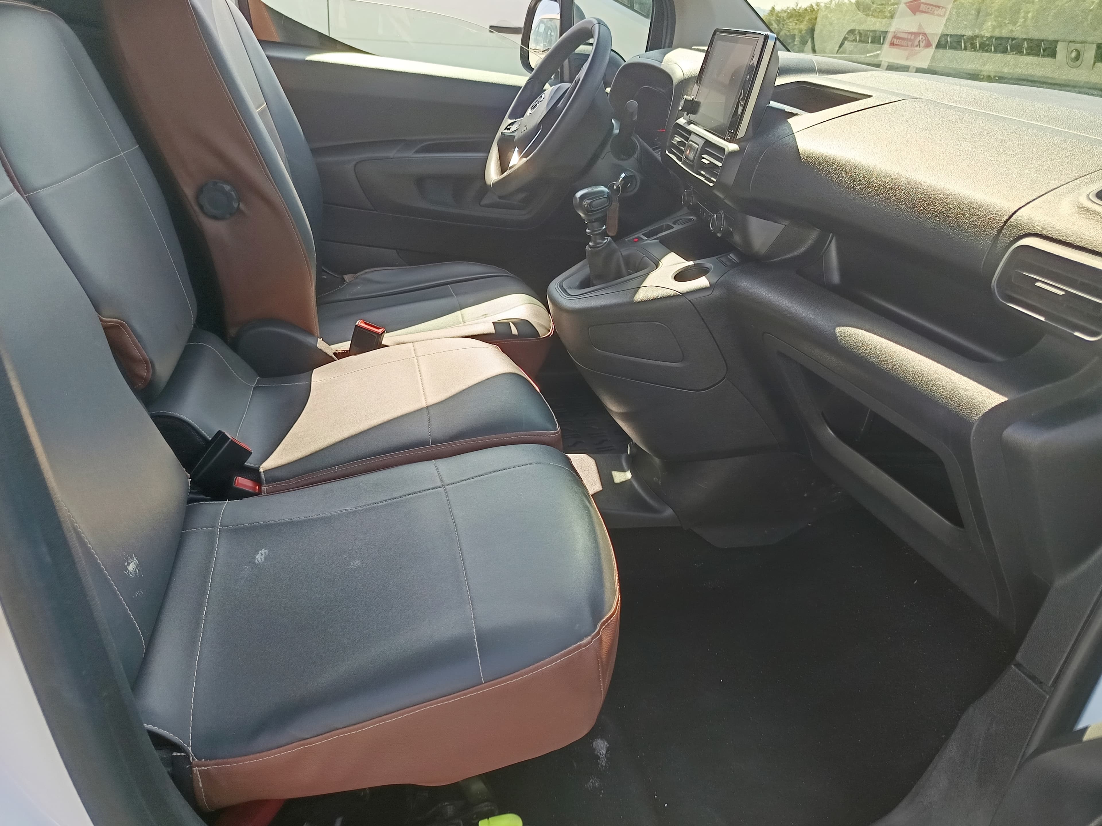 Opel Combo 1.5D · Ano 2023 — image 21