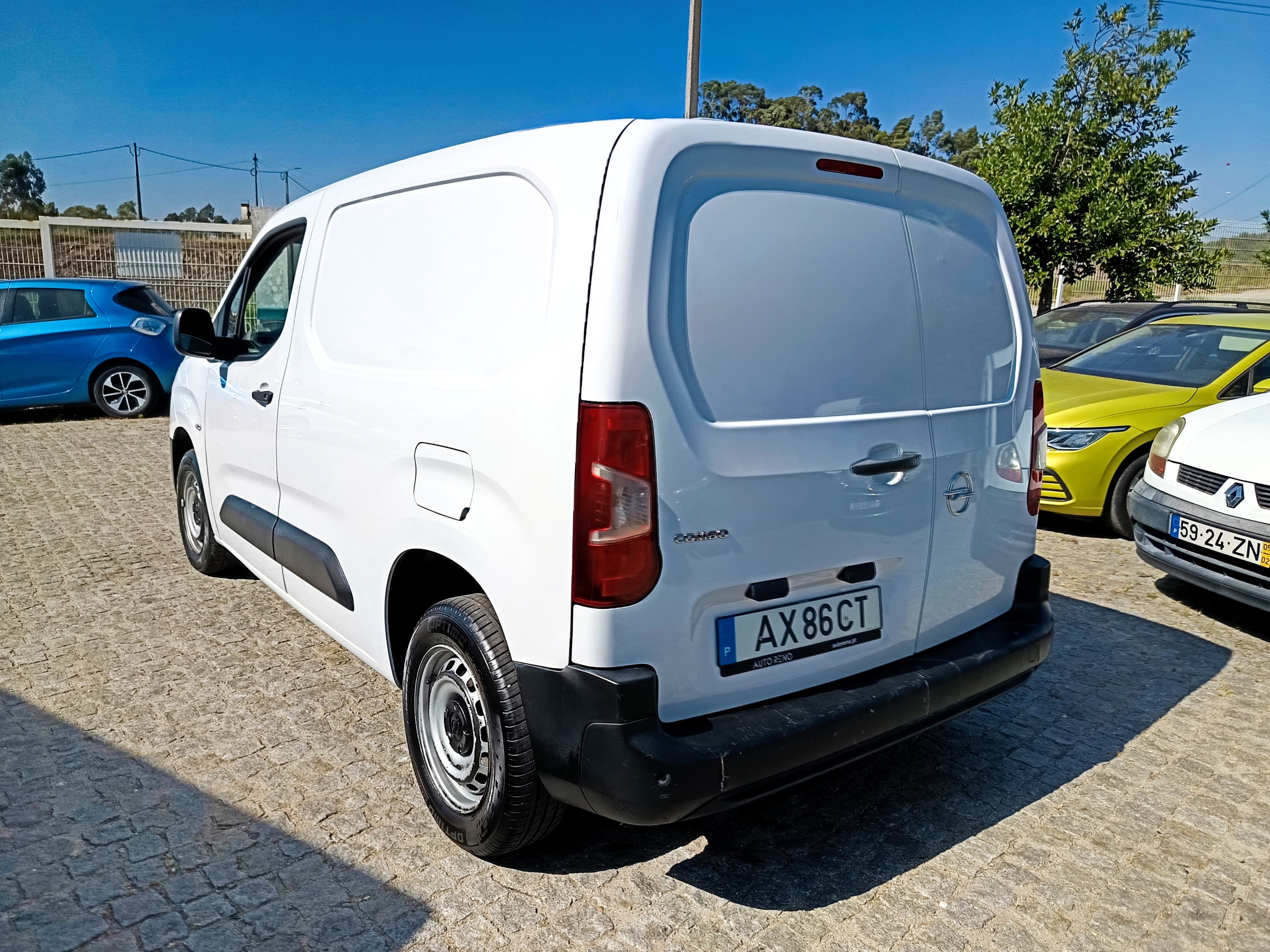 Opel Combo 1.5D · Ano 2023 — image 6