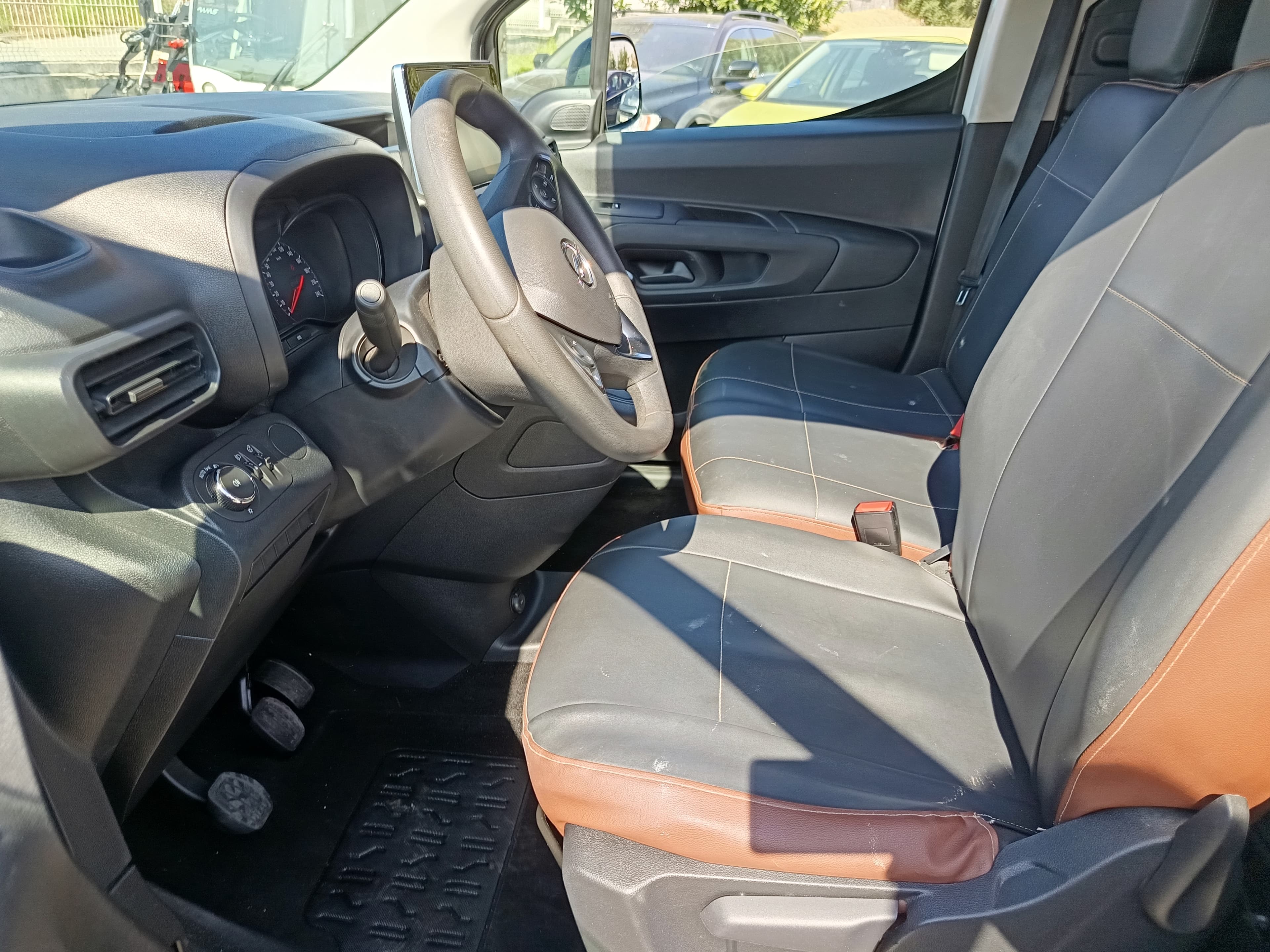 Opel Combo 1.5D · Ano 2023 — image 25