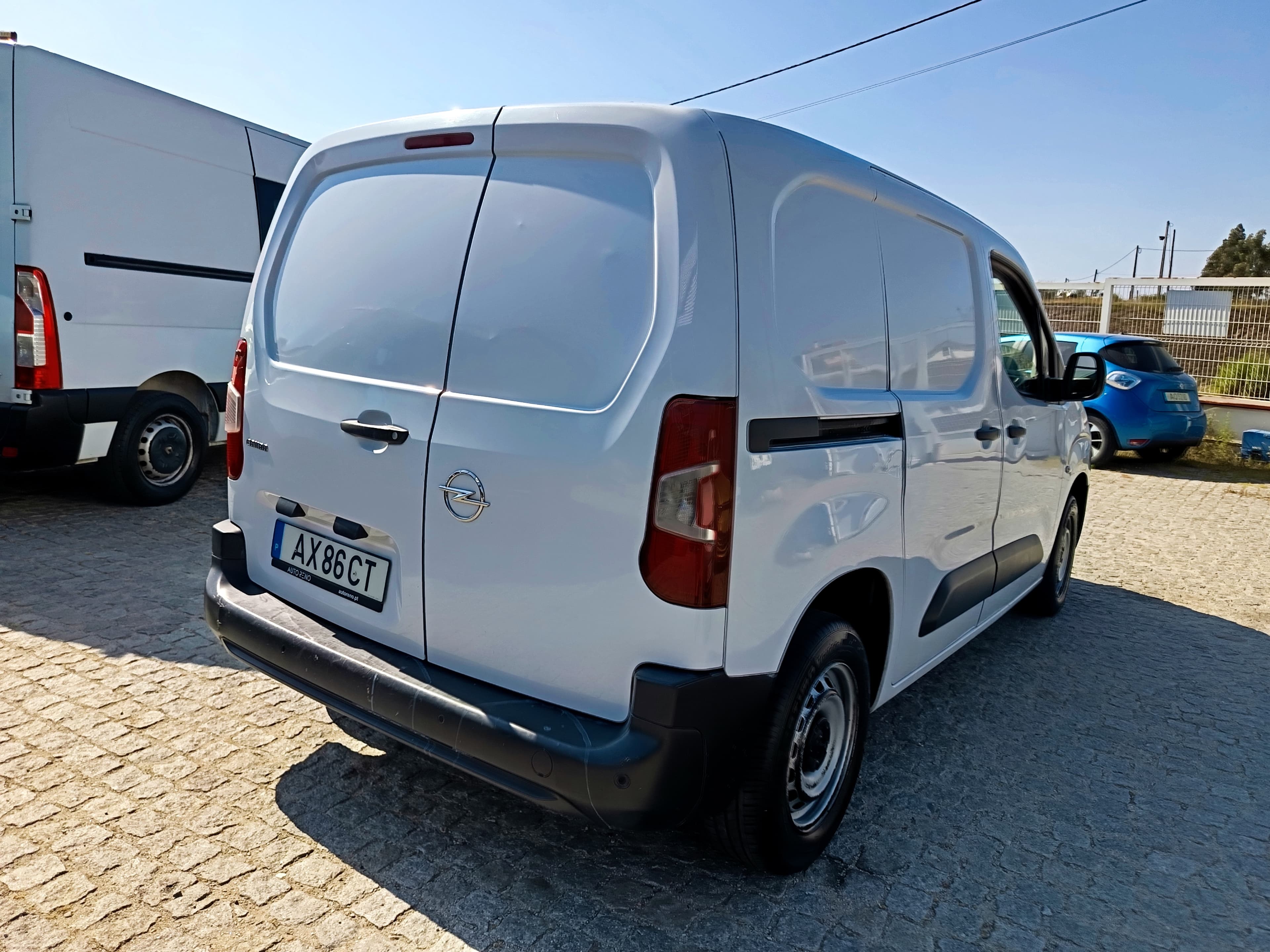 Opel Combo 1.5D · Ano 2023 — image 4