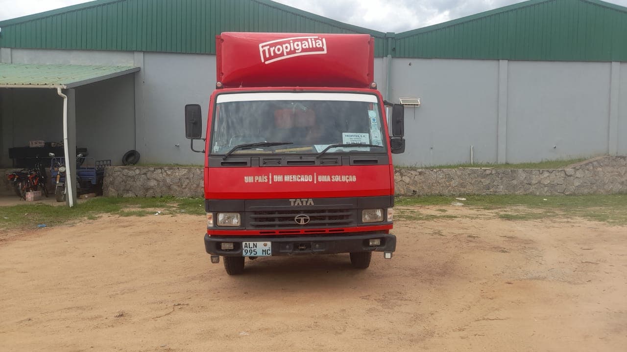 Tata LPT813 - 2022 — image 2